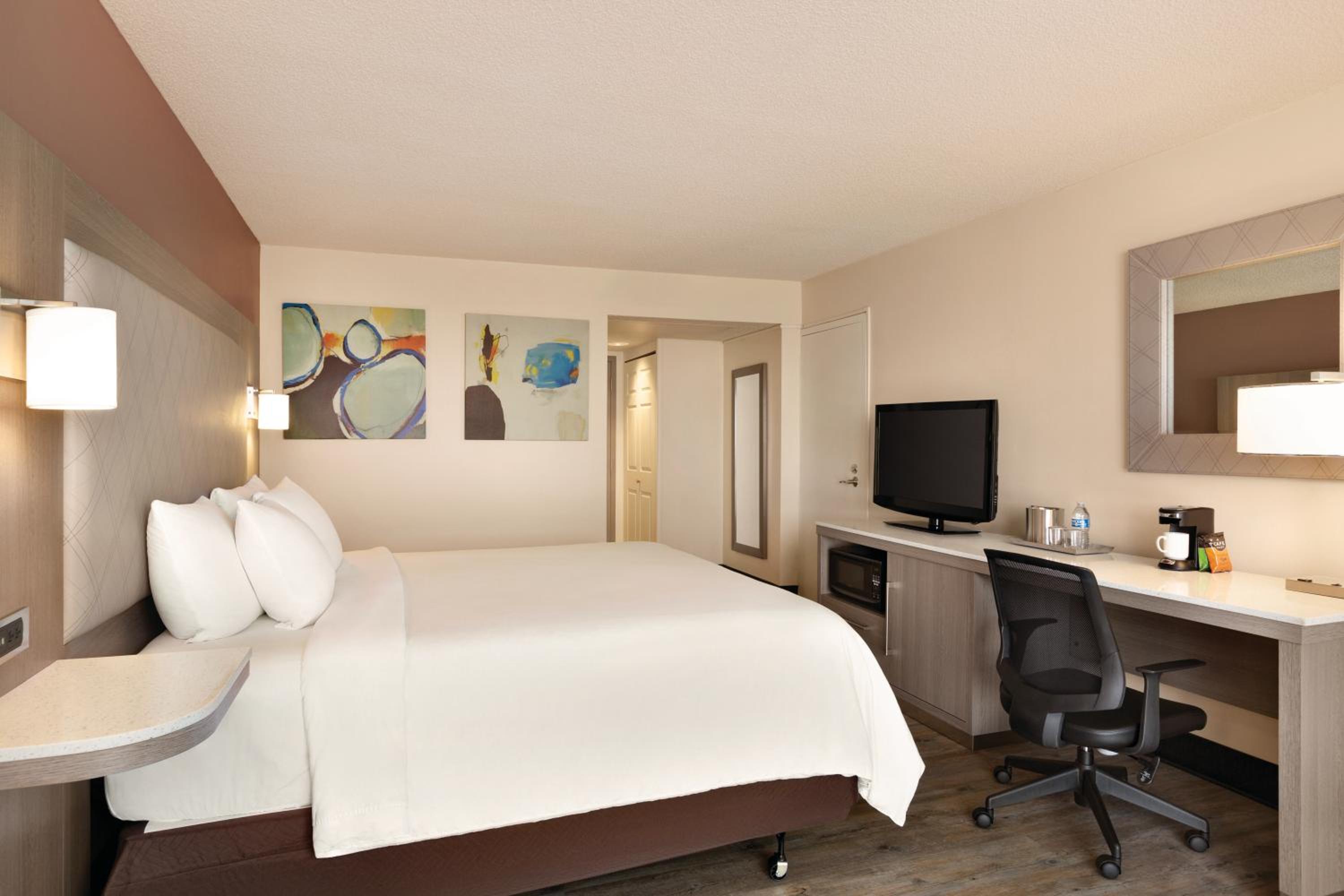 Radisson Hotel Lenexa Overland Park - Property Image 9