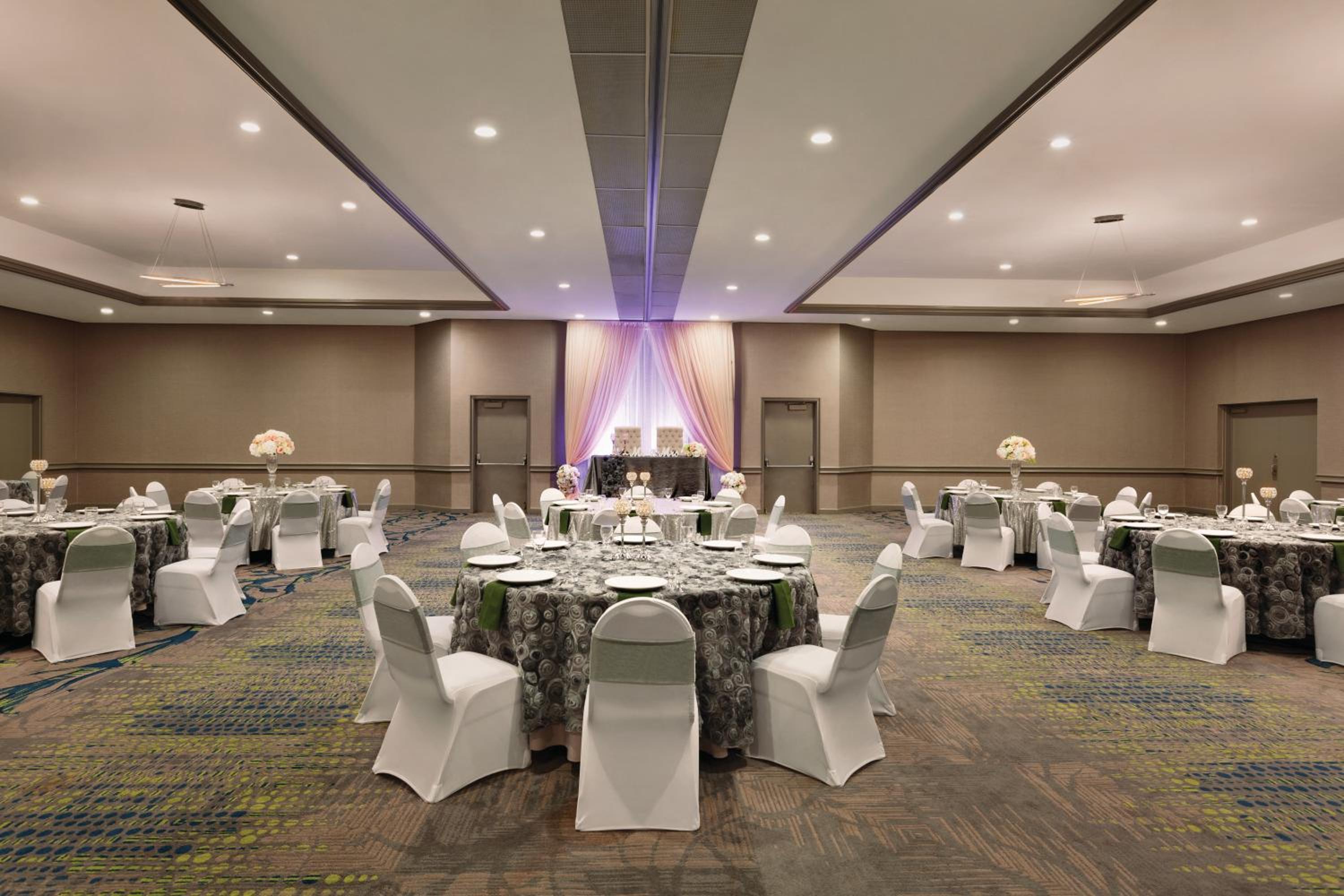 Radisson Hotel Lenexa Overland Park - Property Image 21
