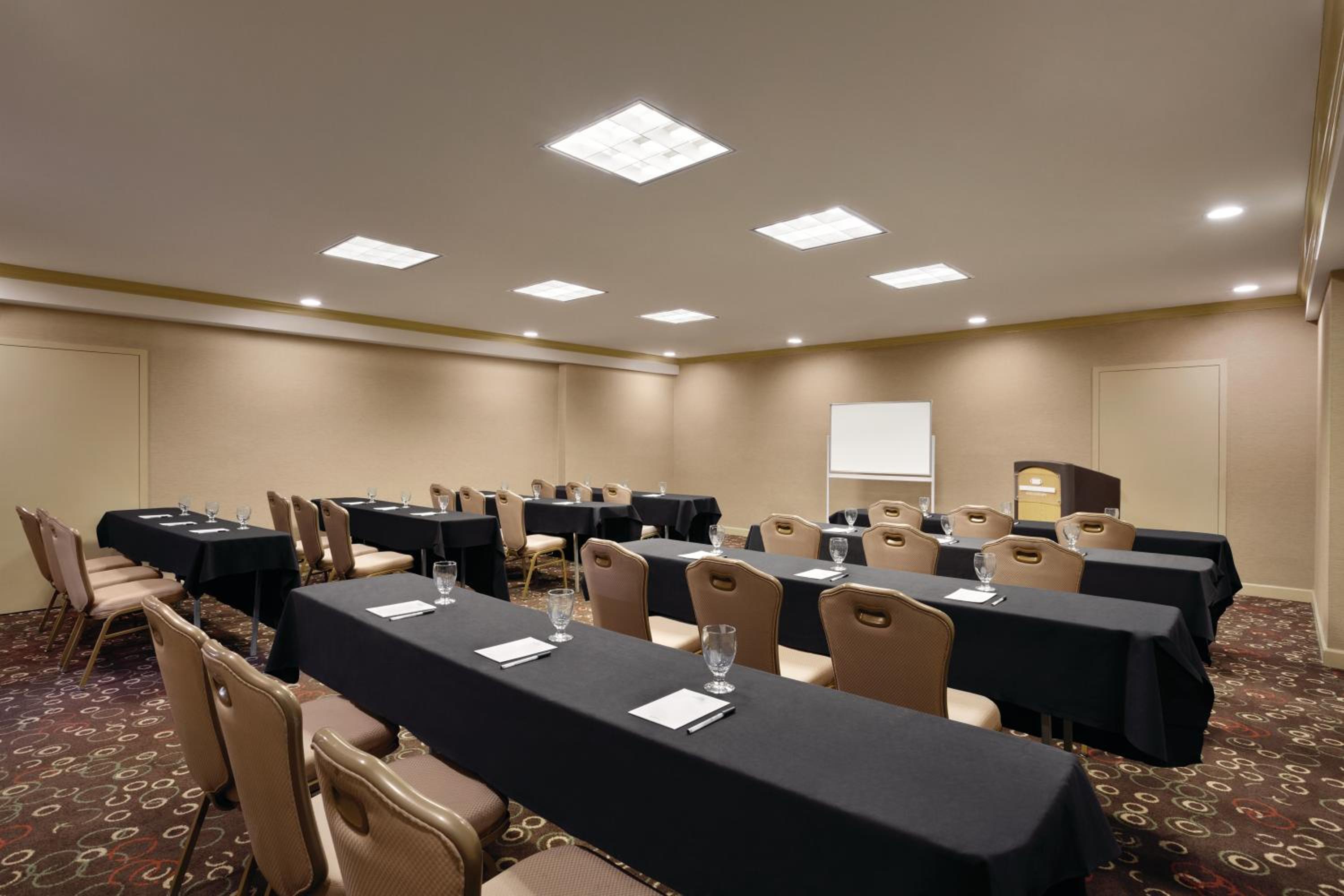 Radisson Hotel Lenexa Overland Park - Property Image 5