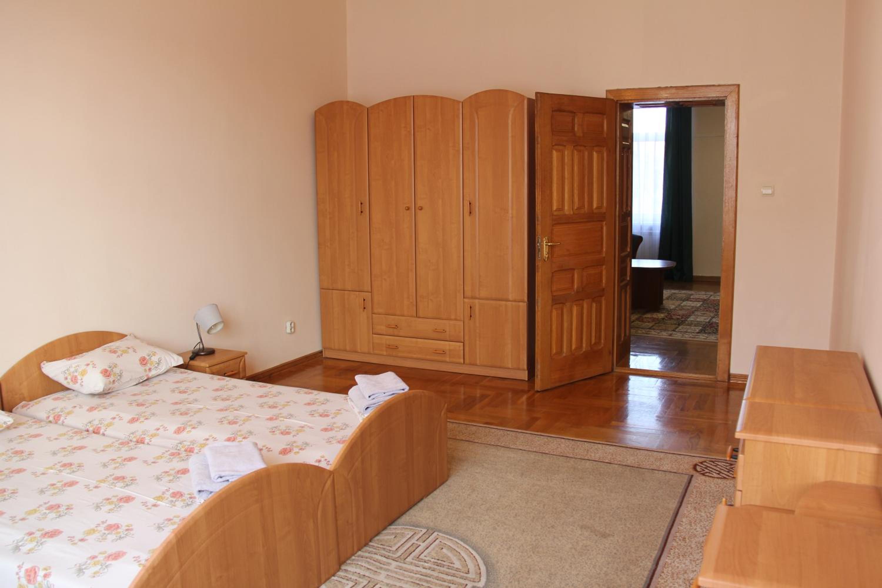 Apartments Domovik ,Kirilla i Mefodiya, 5, photo 83