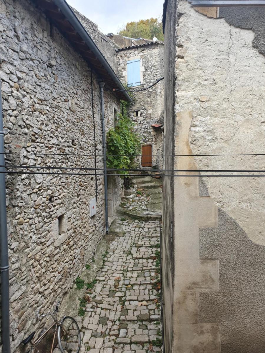 Les Hirondelles
