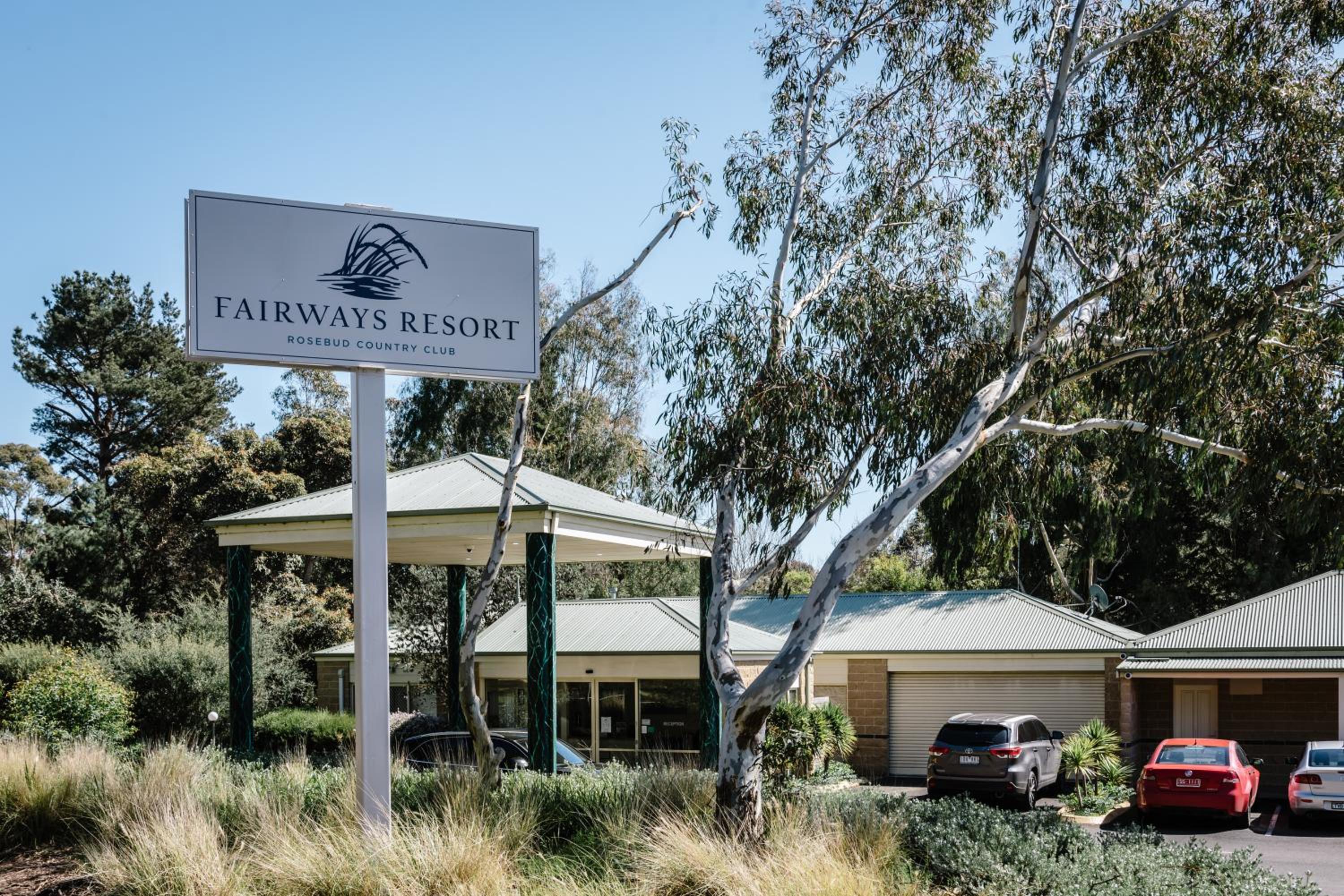 Hotel Fairways Resort