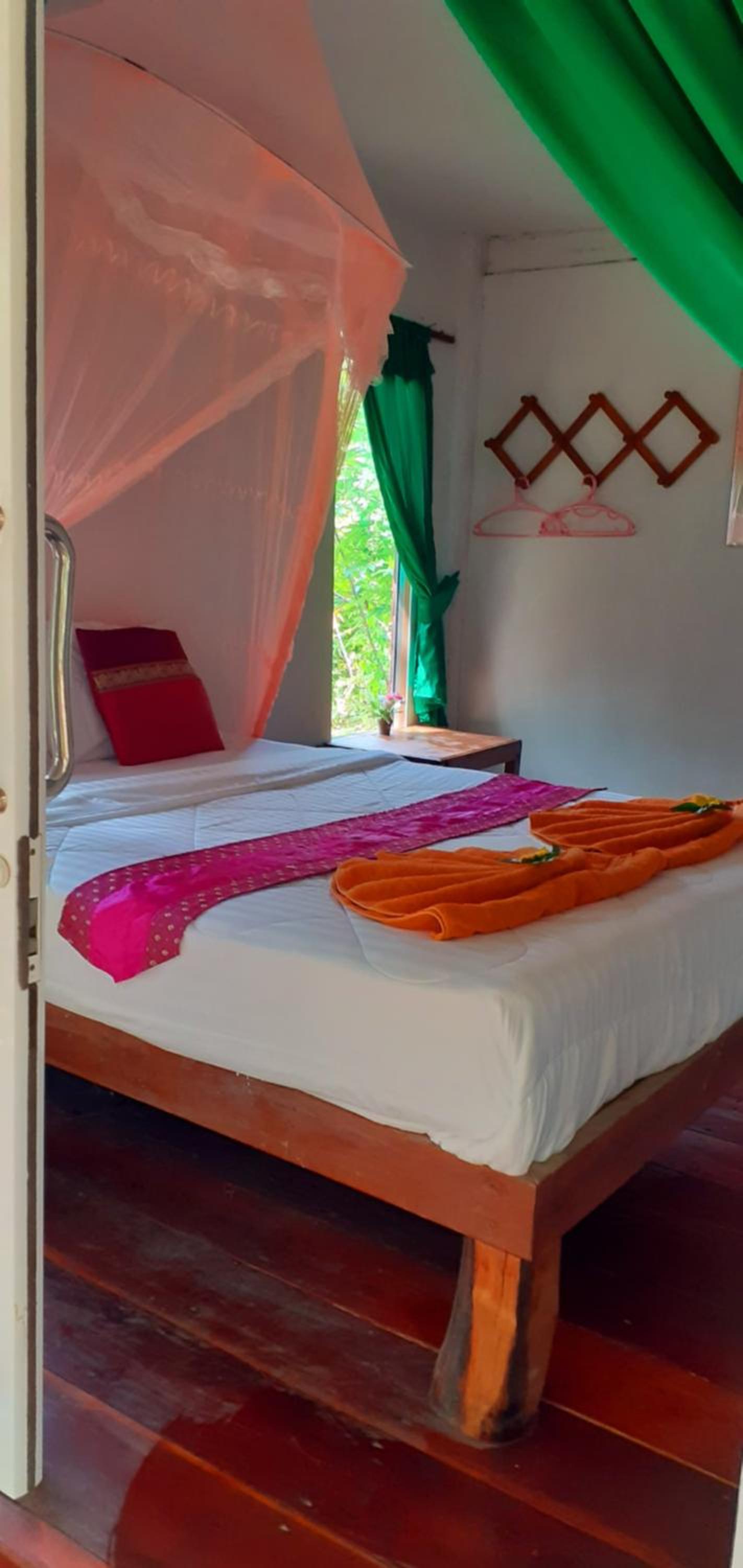 Lanta Maikeaw Bungalow