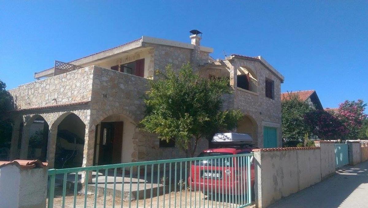 Hotel Romantic room Vir - Image 1