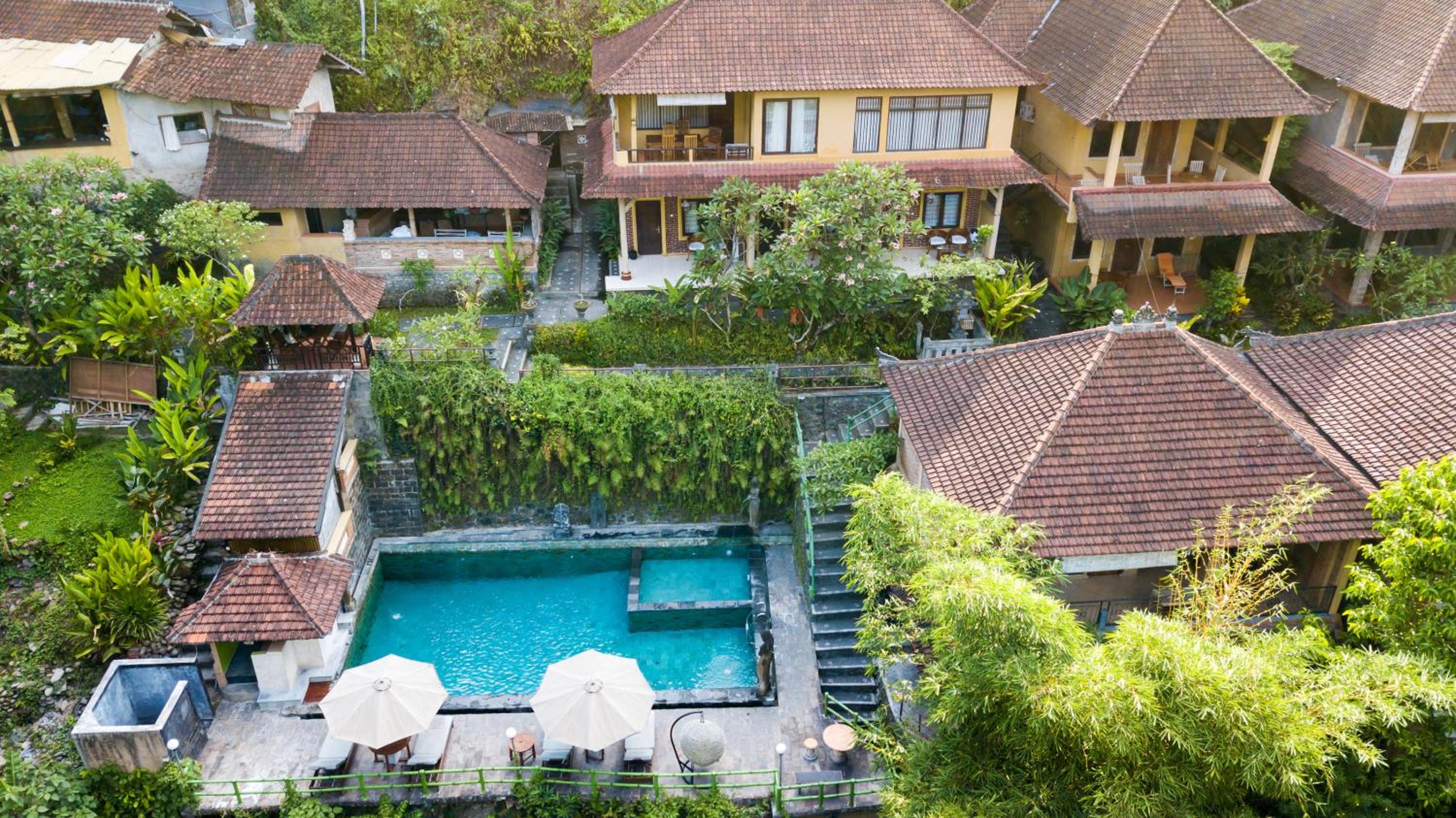 Ani's Villas view 4