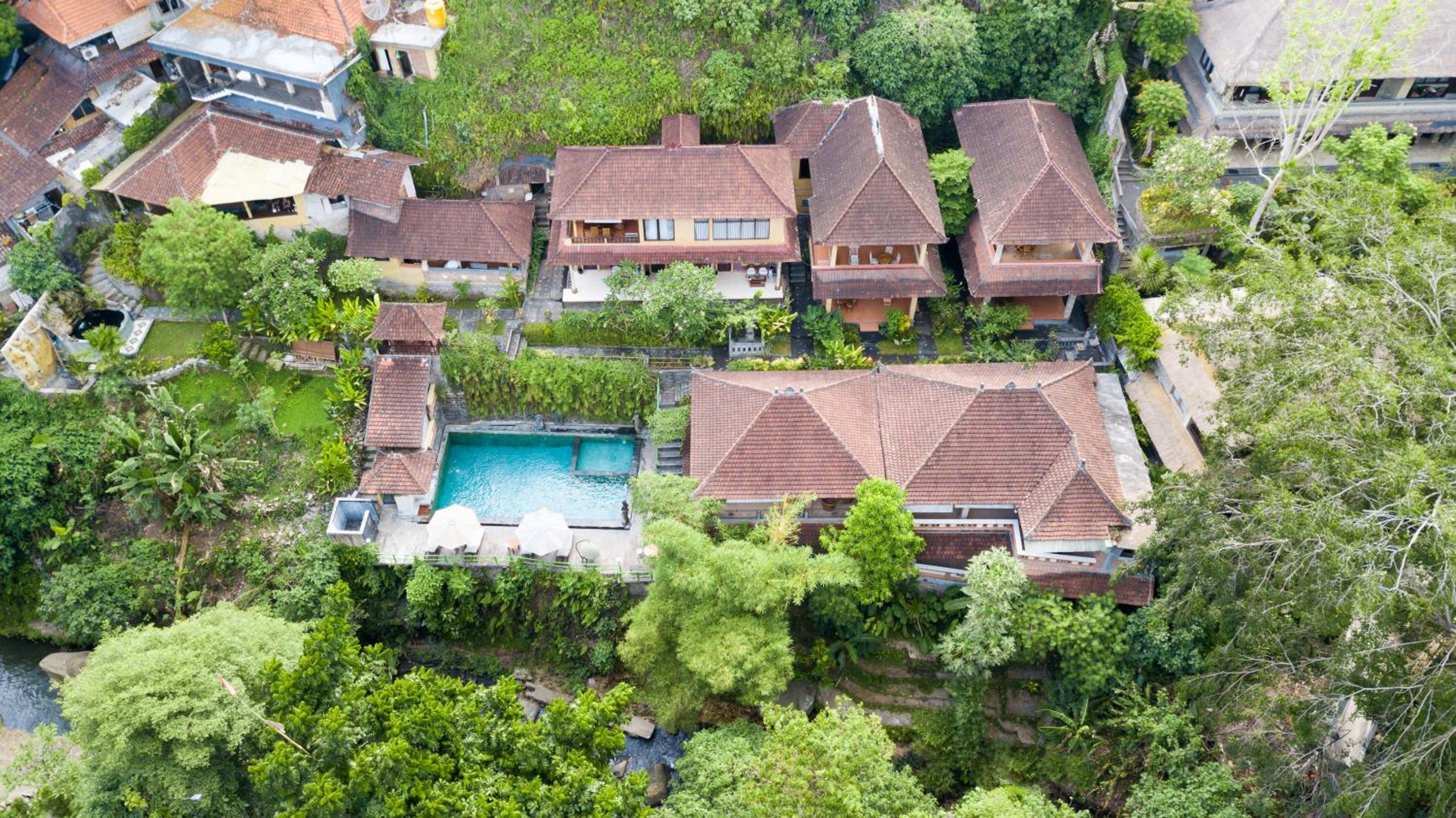 Ani's Villas view 3