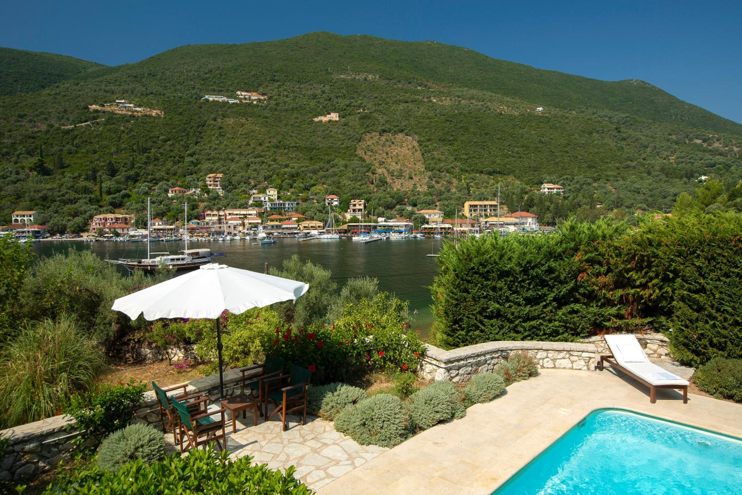 Arodo Seaside Villas | Villa Penelope view 2