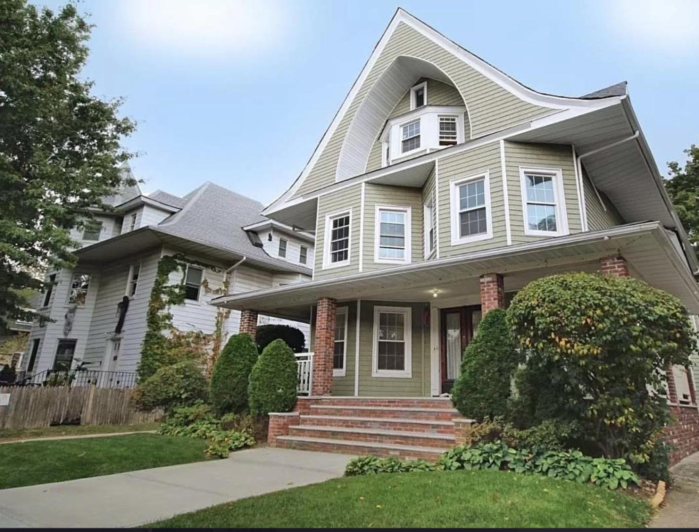 Gorgeous Victorian House!! Entire suite in SAM's home view 4
