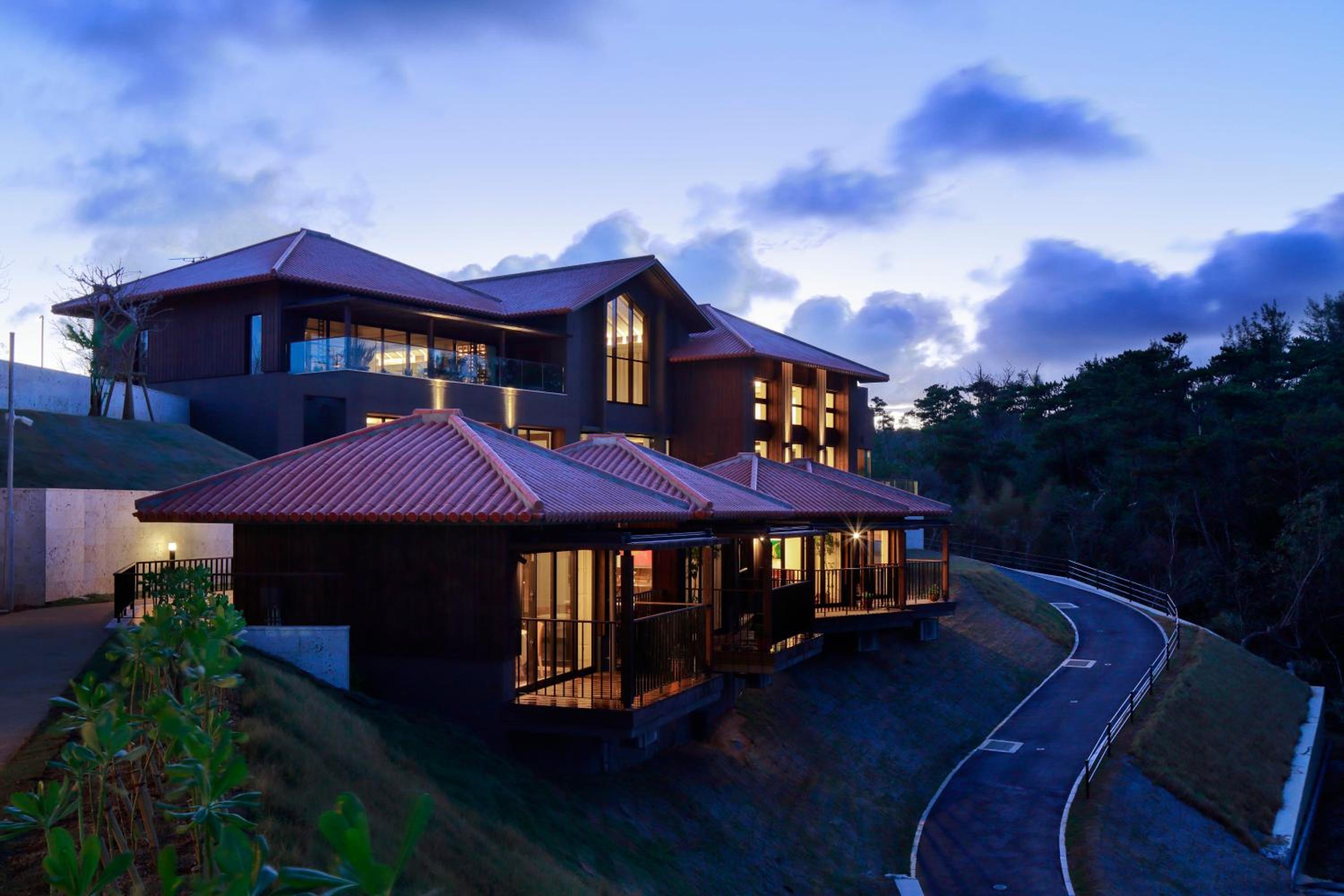 Hotel THE HIRAMATSU HOTELS & RESORTS GINOZA OKINAWA