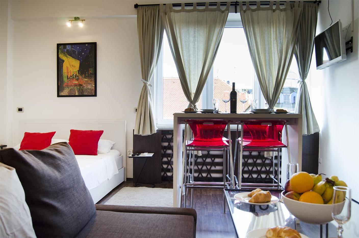 Studio apartment with a view of Ban Jelačić Square view 4