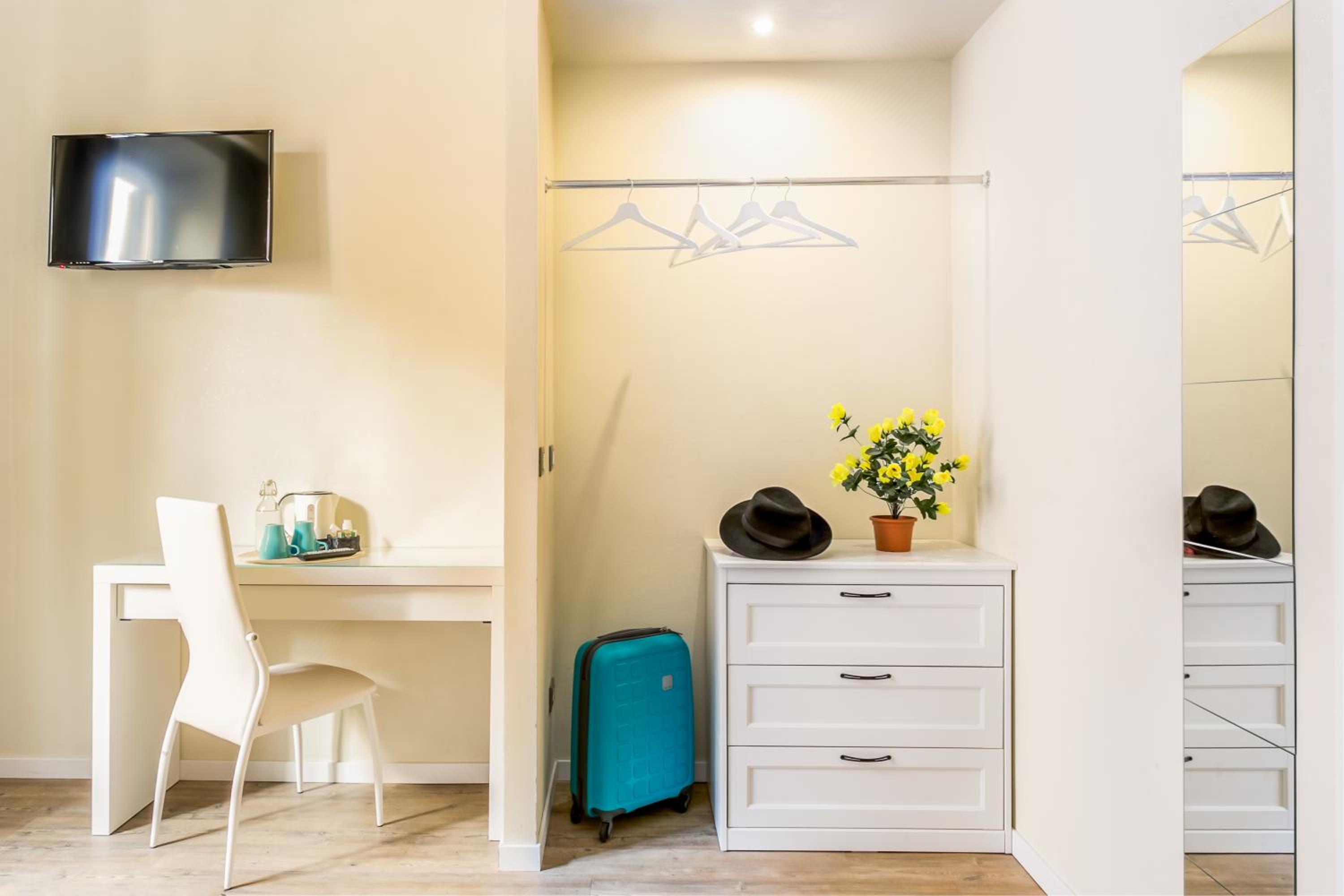 AmoRoma Suite