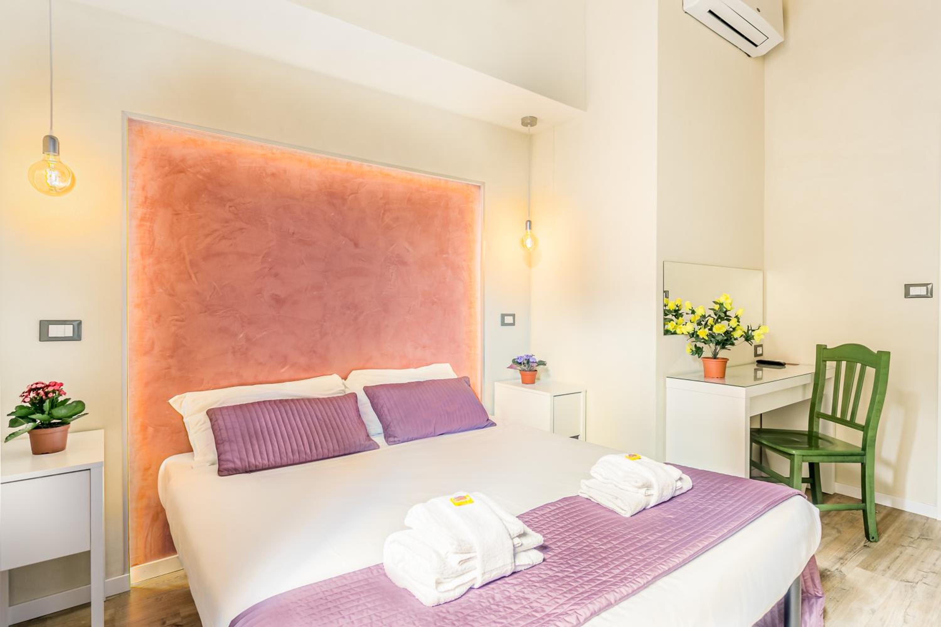 AmoRoma Suite