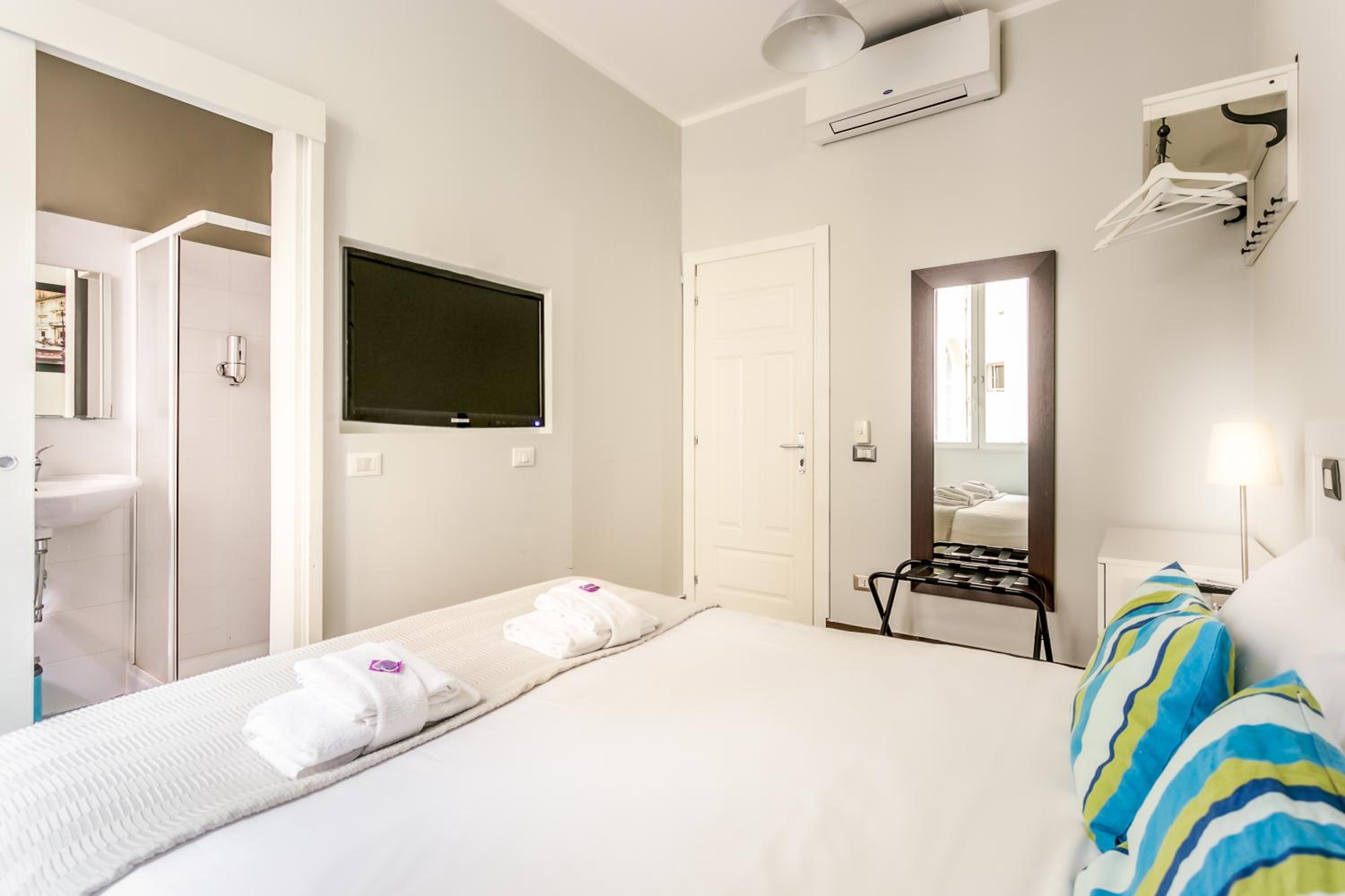 AmoRoma Suite