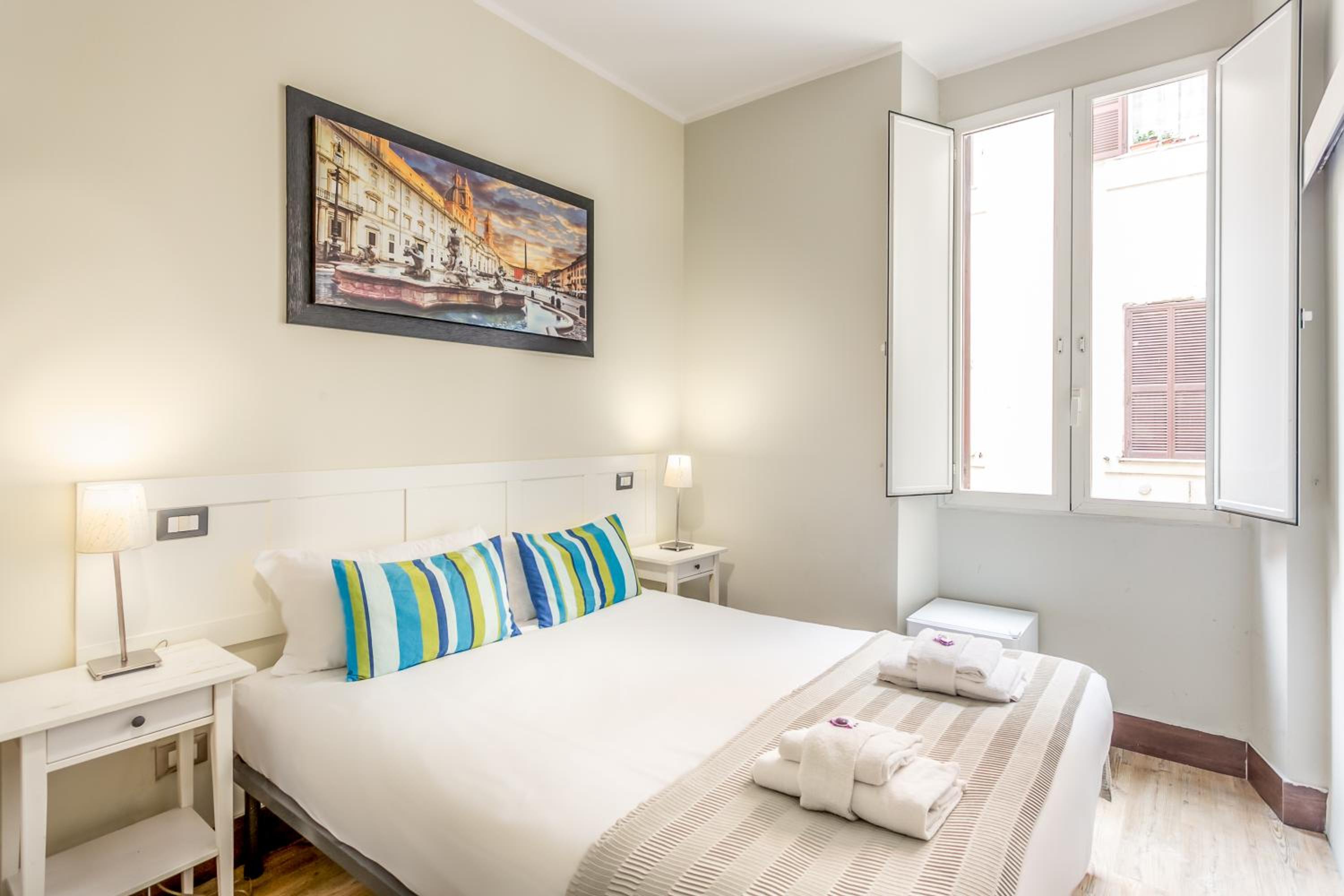 AmoRoma Suite