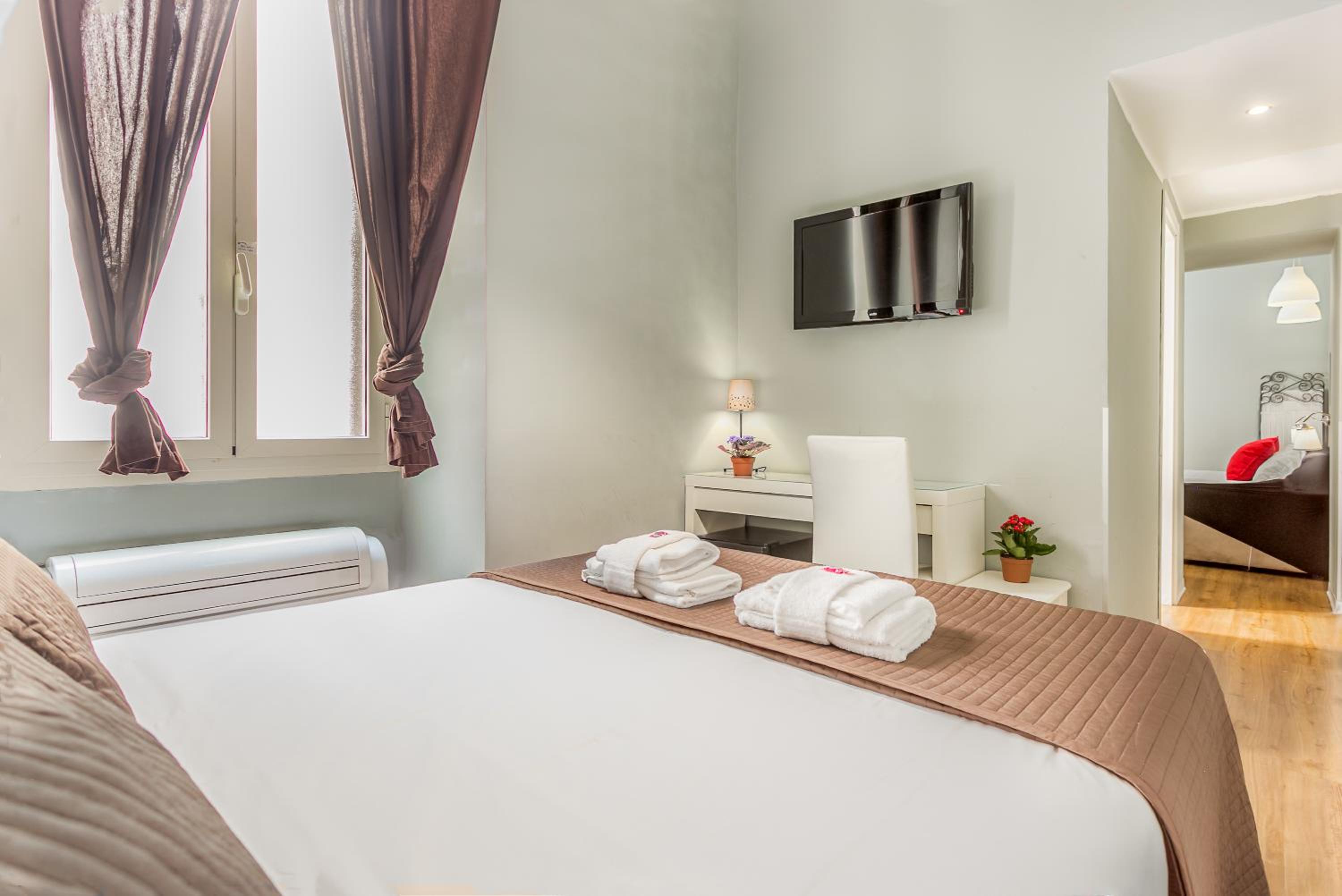 AmoRoma Suite