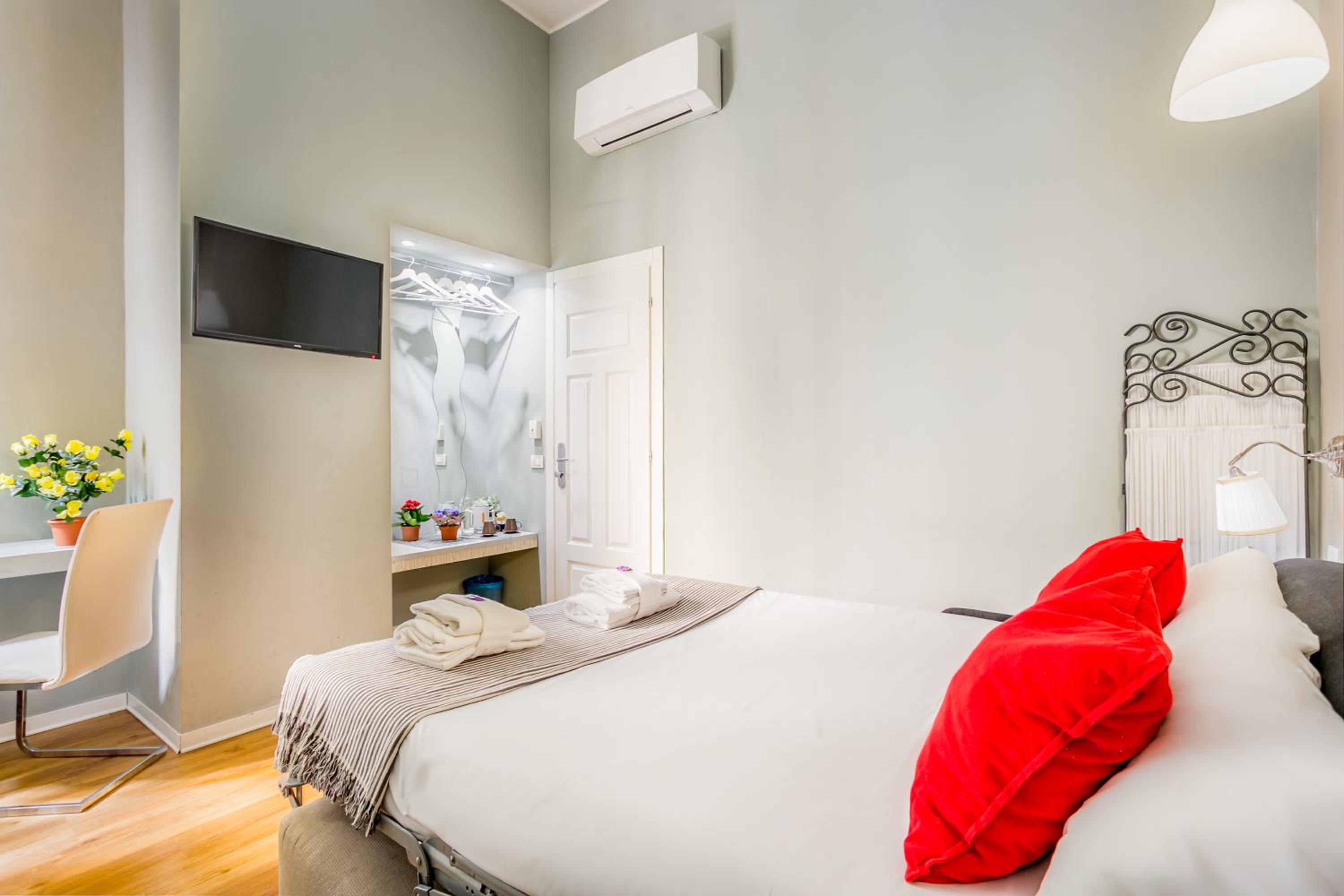 AmoRoma Suite
