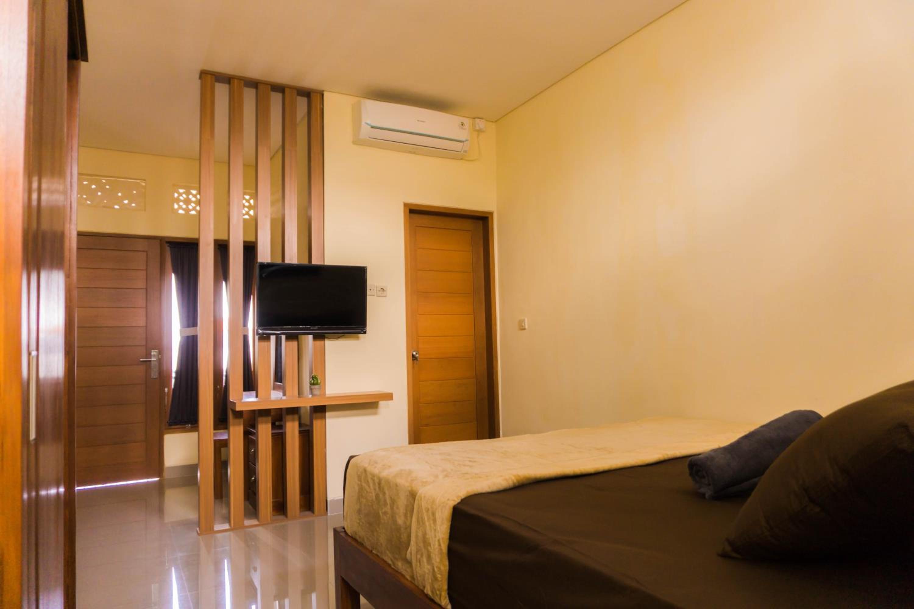 Cakra House