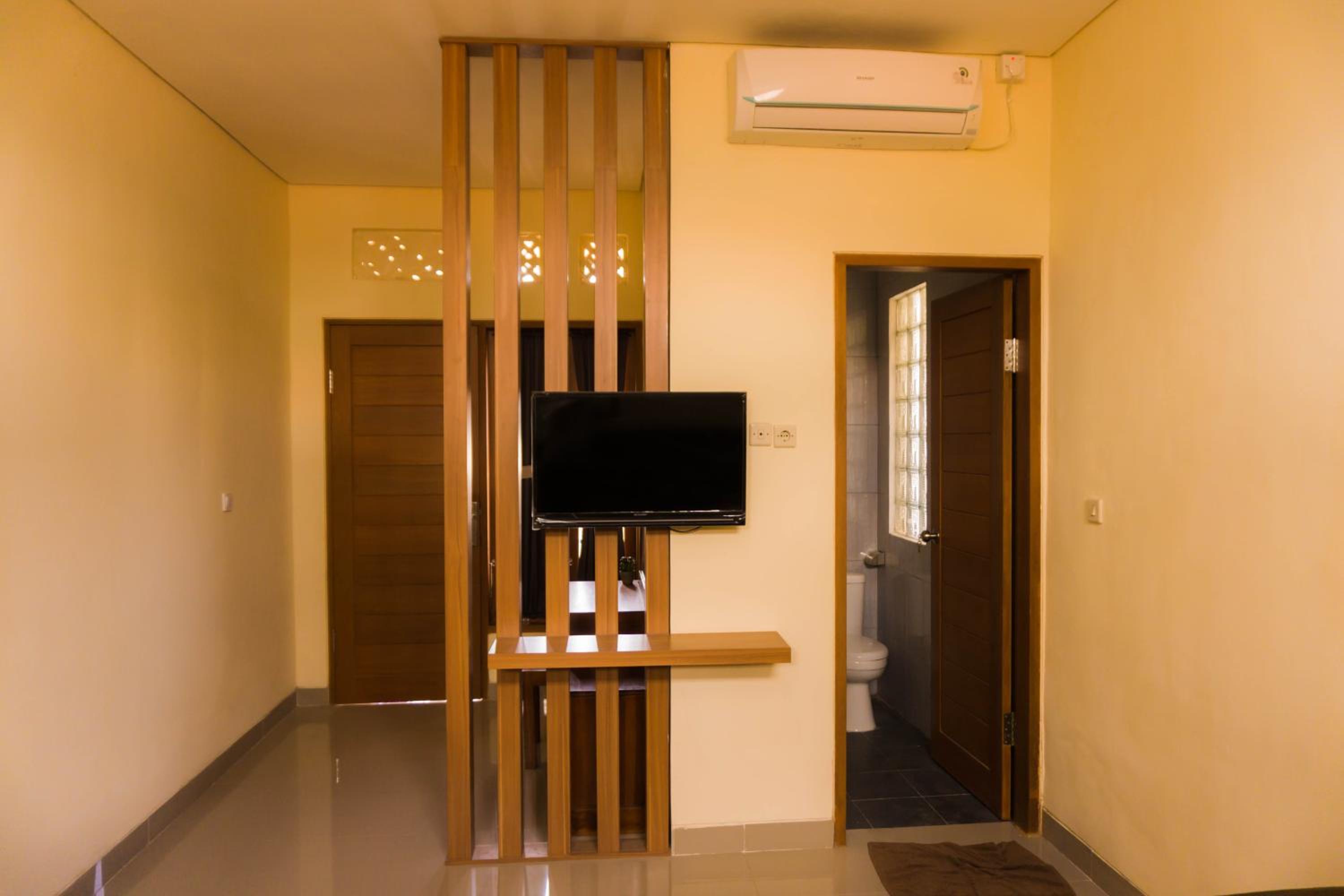 Cakra House