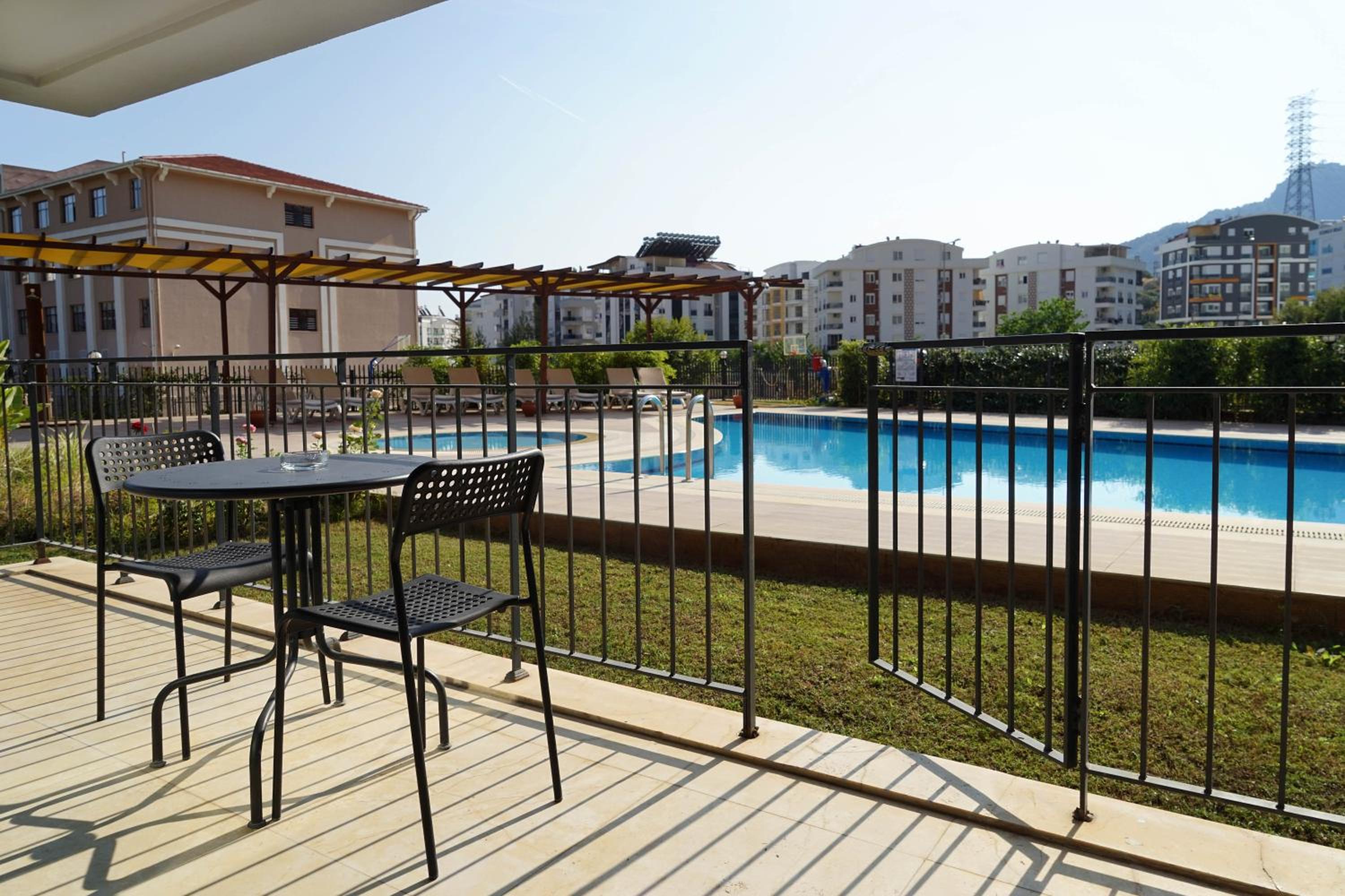 MENE SUITES - Image 8