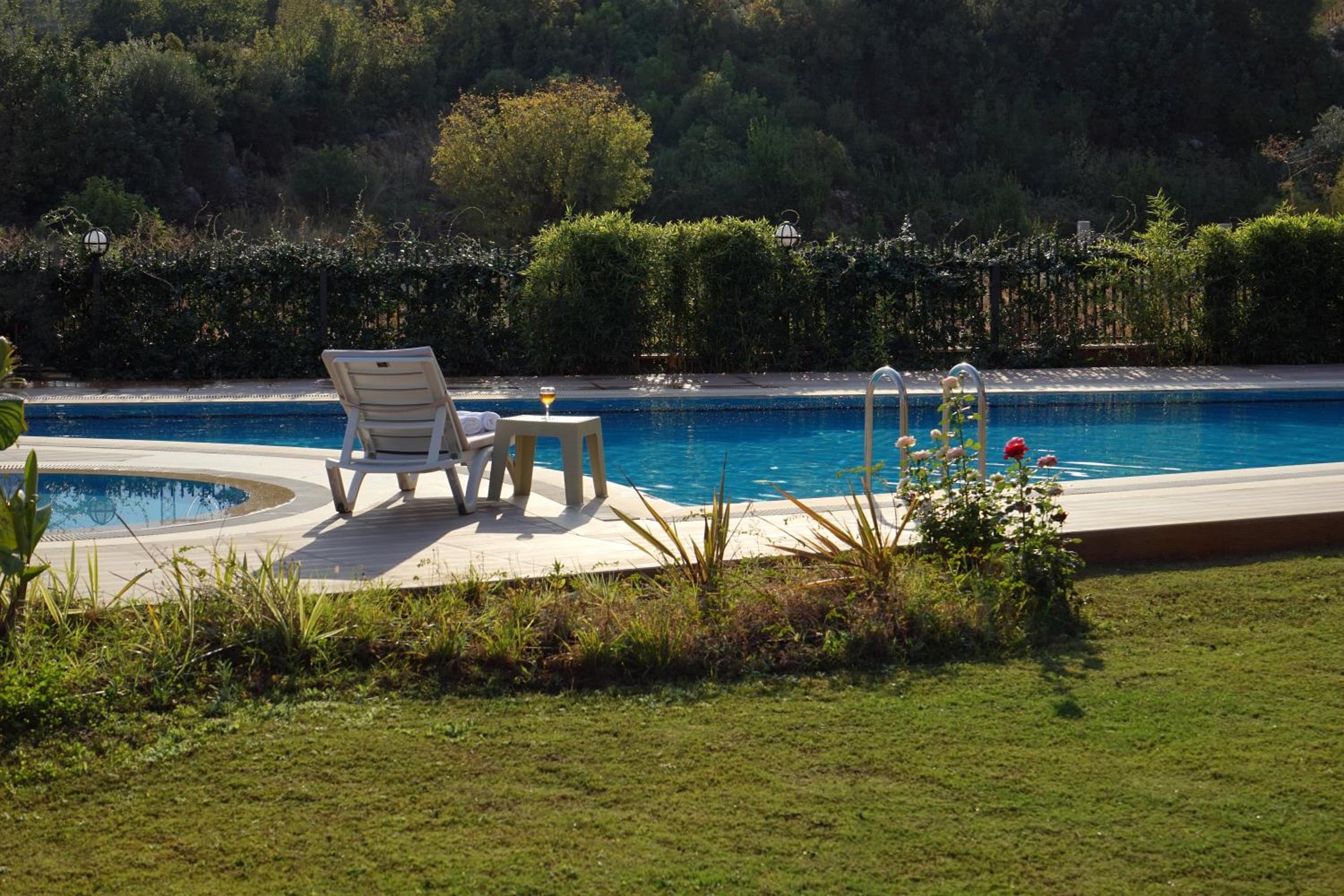 MENE SUITES - Image 14