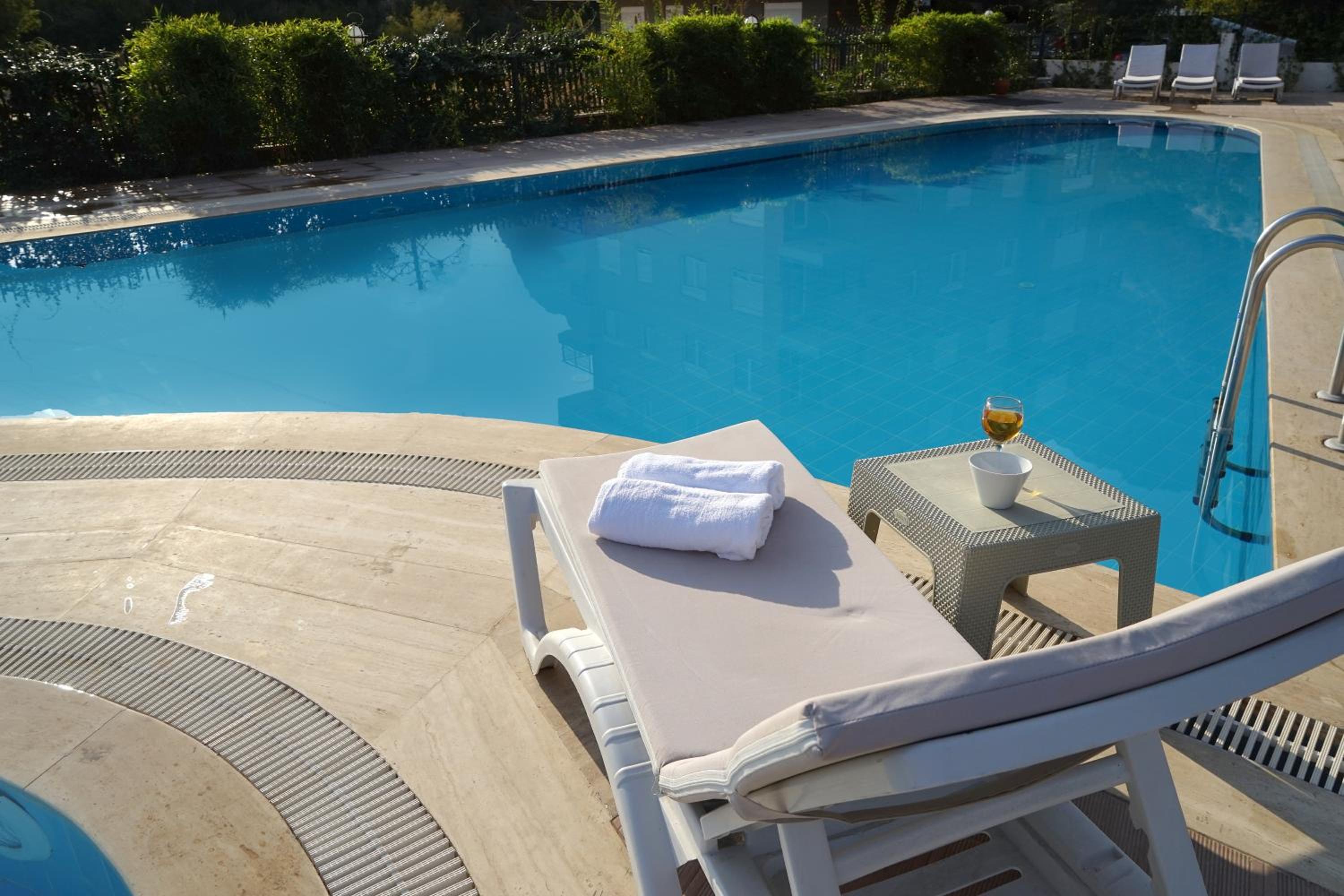 MENE SUITES - Image 35