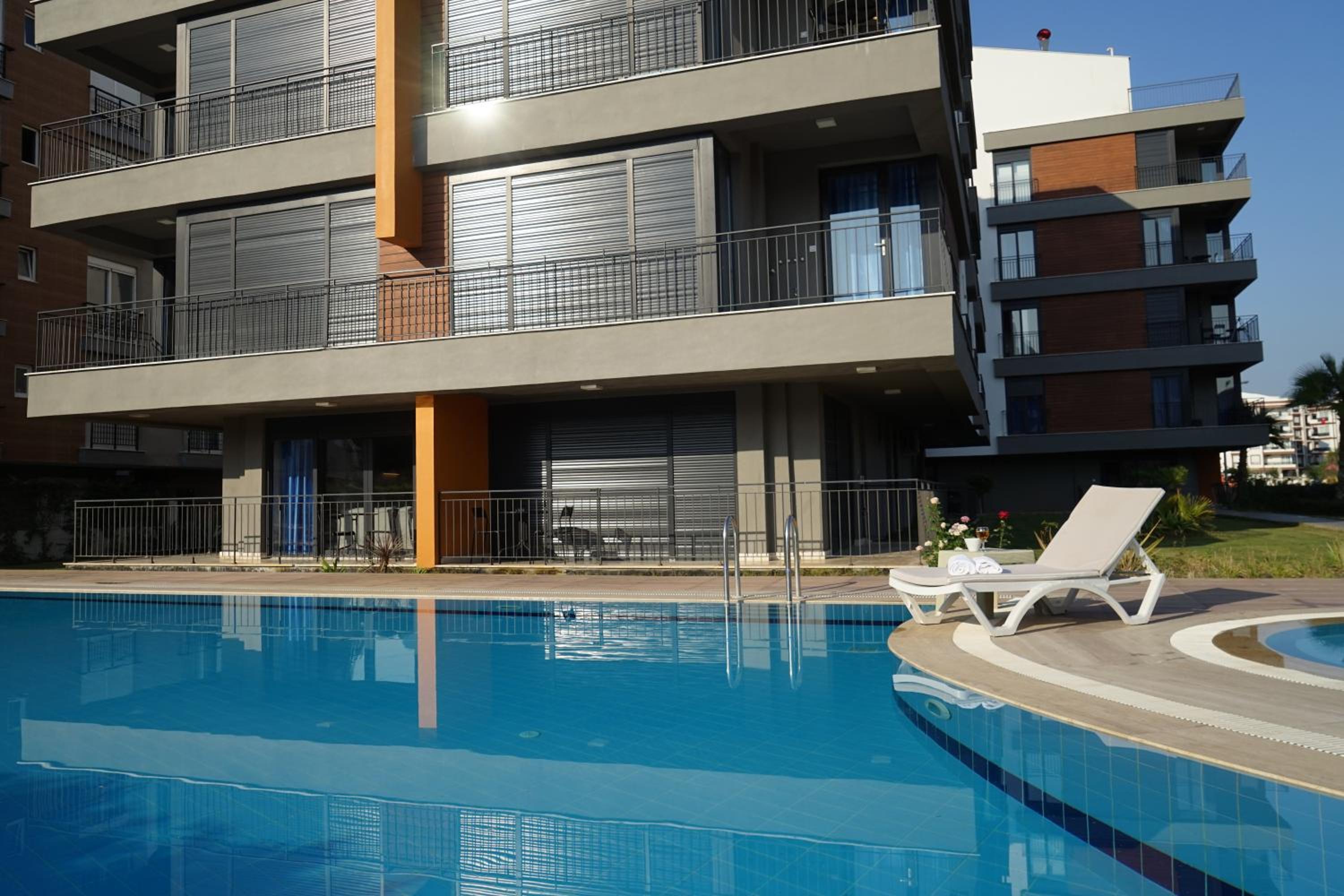 MENE SUITES - Image 18