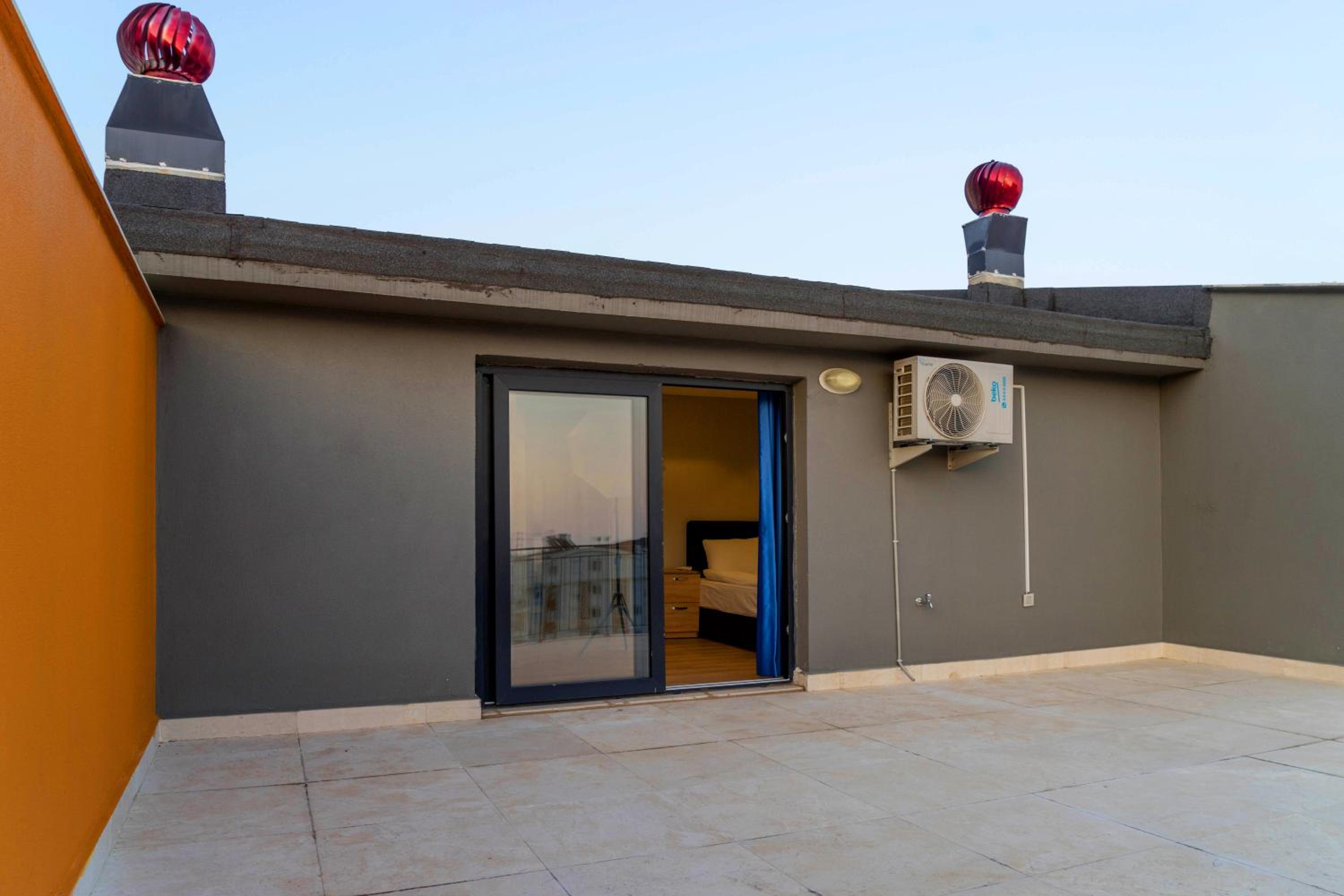 MENE SUITES - Image 32