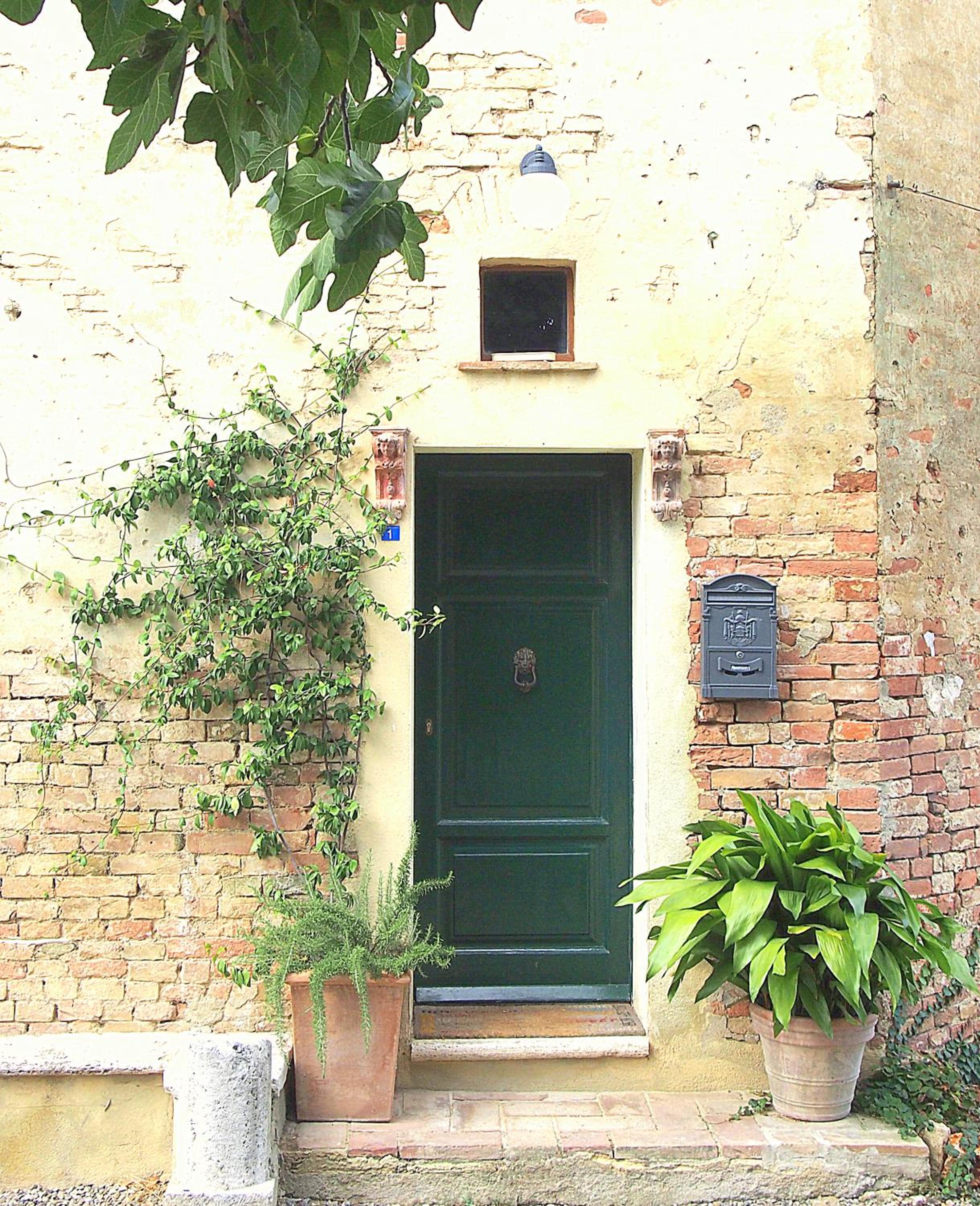 Nell'Antica Torre di Fronte a Siena photo 3