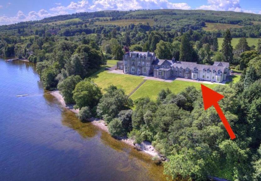Loch View at Lomond Castle