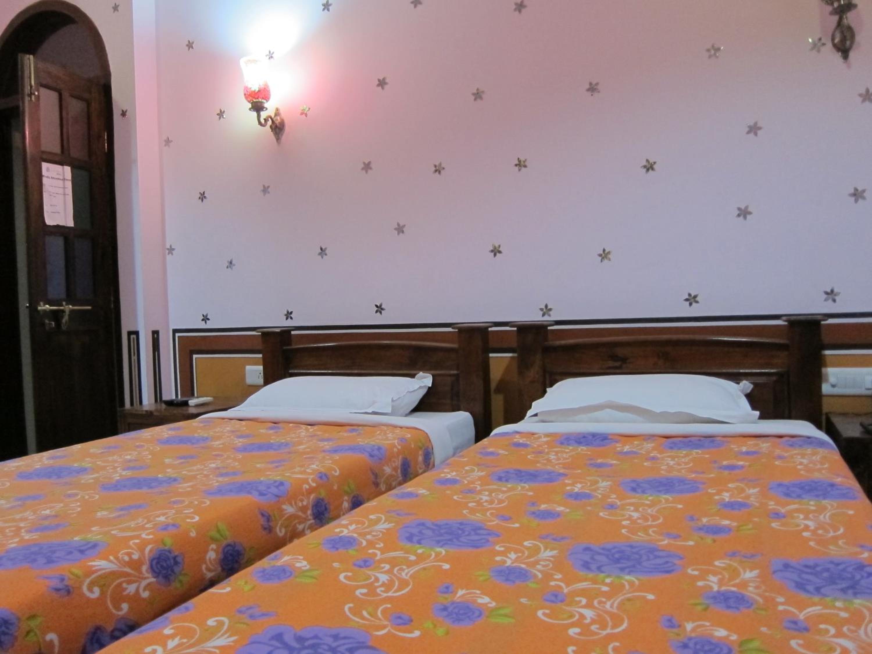Rani Mahal Hotel