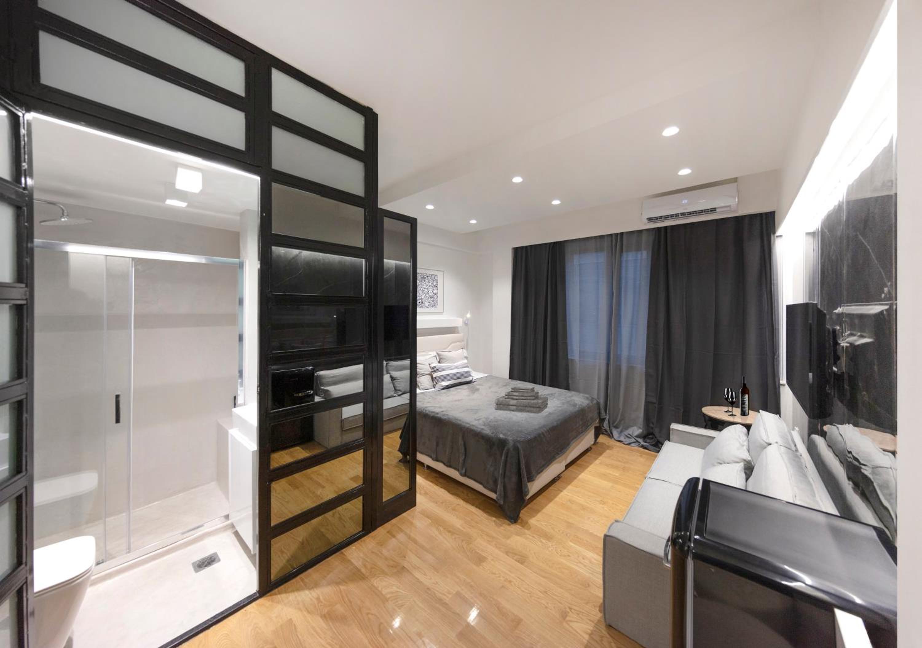 The Monastiraki Metro Lux Suite!