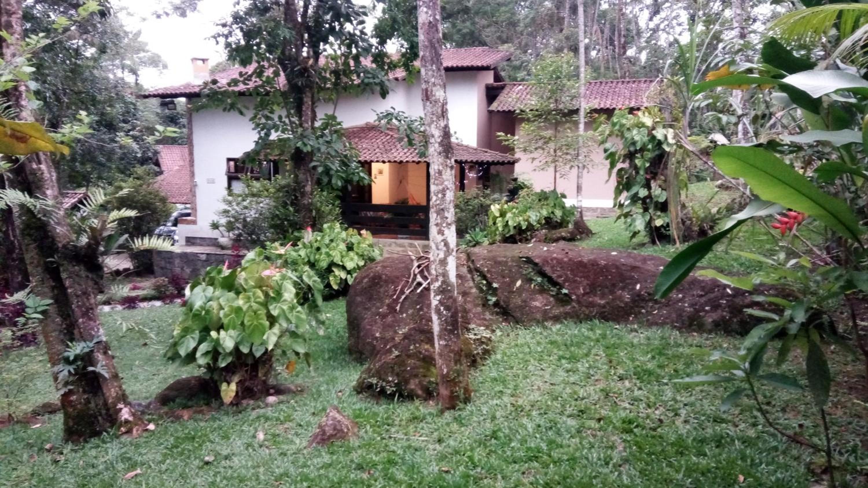 Mansão Adonai nas Cachoeiras de Penedo