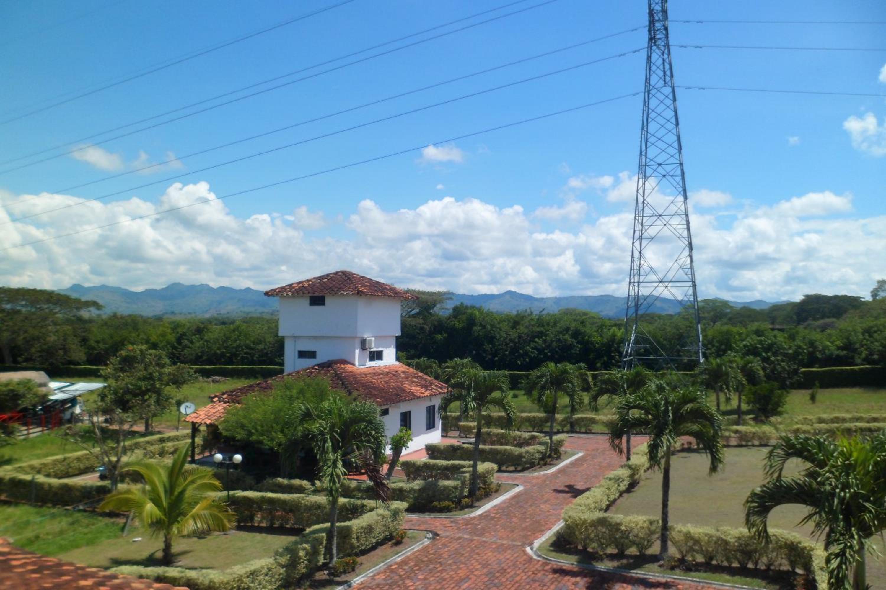 CASA CAMPESTRE LA CAMPIÑA LA VICTORIA Valle del Cauca ESPACIO COMPLETO