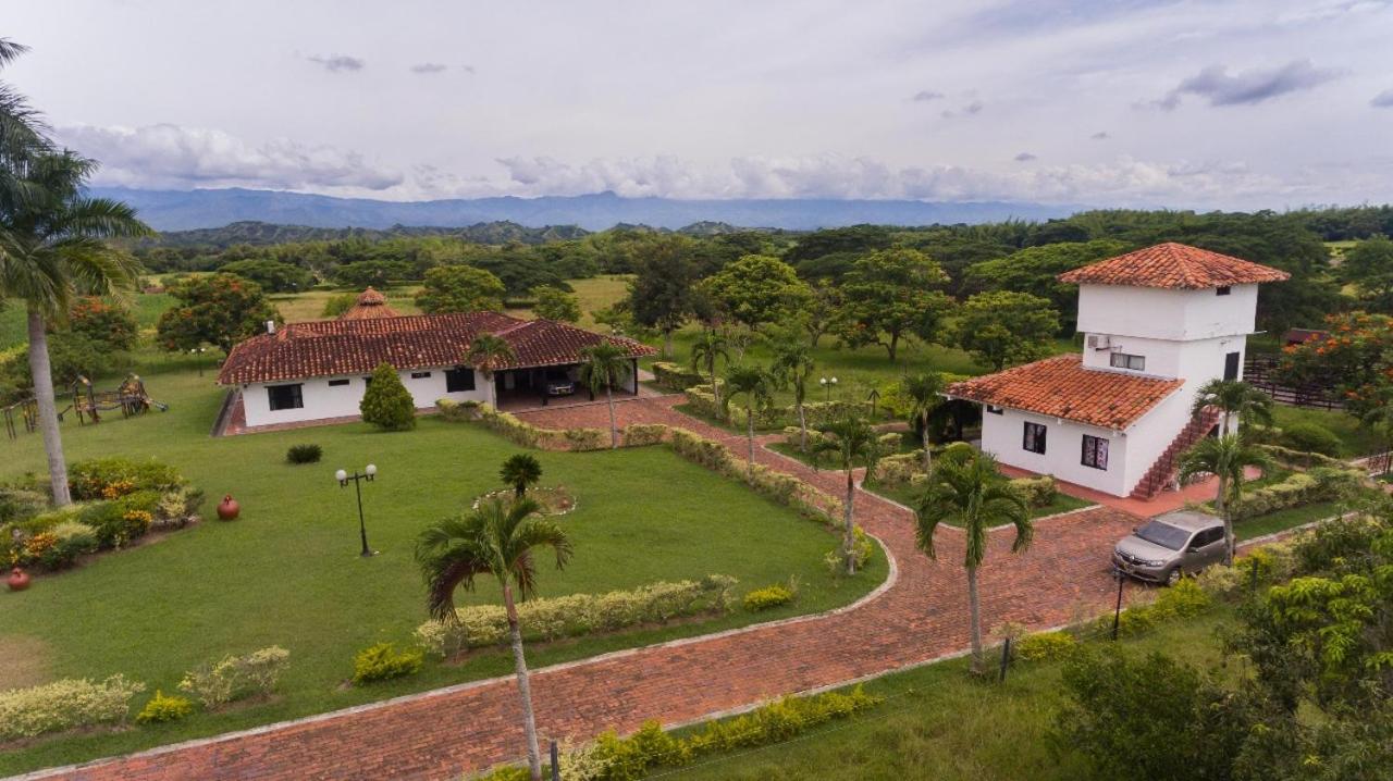 CASA CAMPESTRE LA CAMPIÑA LA VICTORIA Valle del Cauca ESPACIO COMPLETO