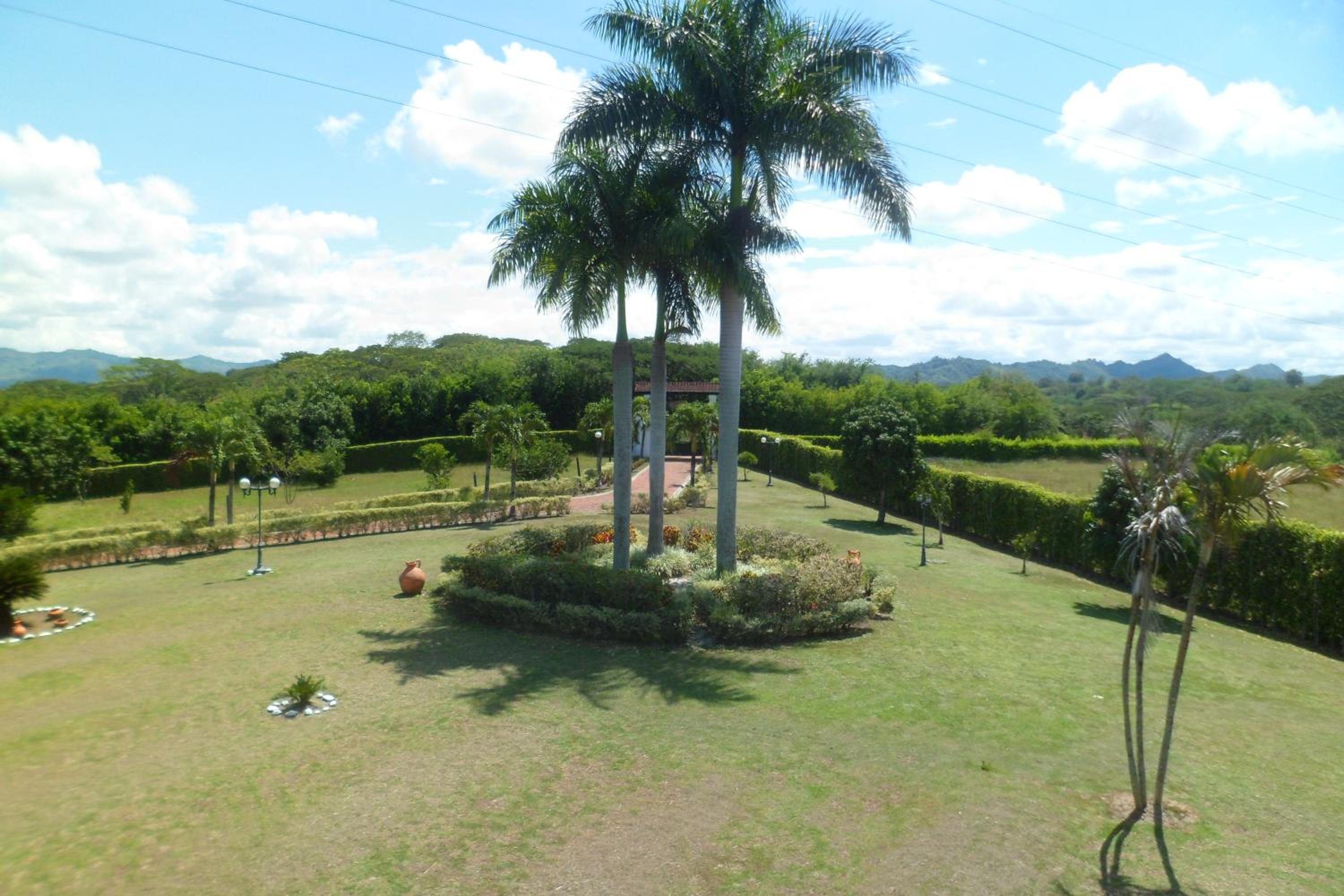 CASA CAMPESTRE LA CAMPIÑA LA VICTORIA Valle del Cauca ESPACIO COMPLETO