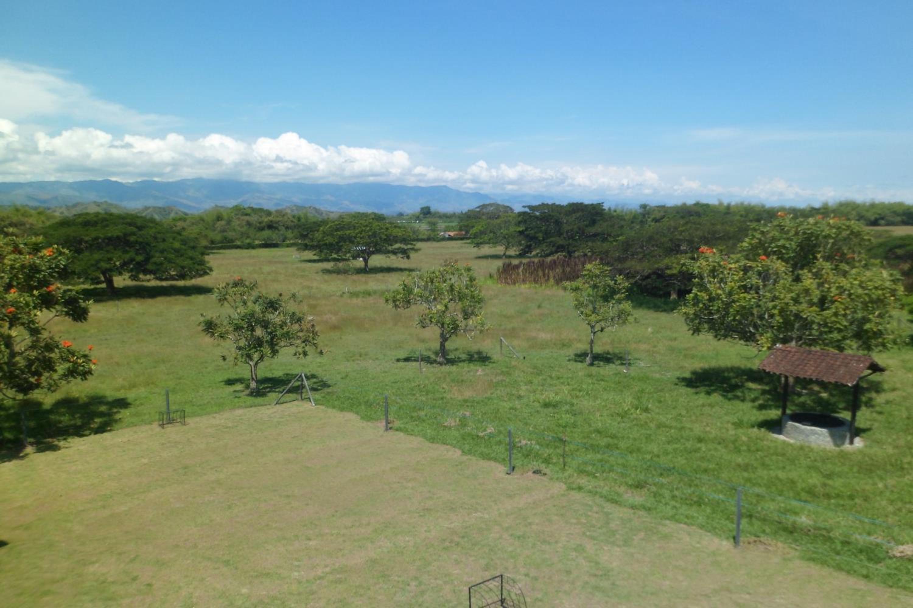 CASA CAMPESTRE LA CAMPIÑA LA VICTORIA Valle del Cauca ESPACIO COMPLETO