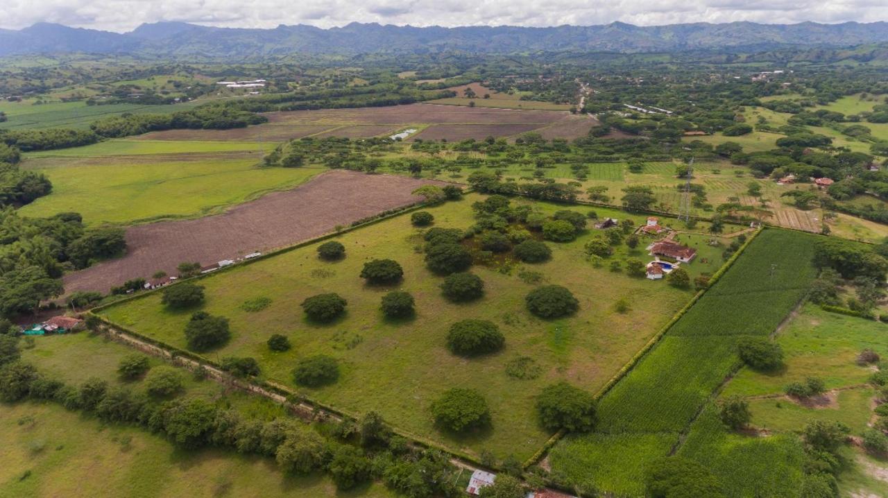 CASA CAMPESTRE LA CAMPIÑA LA VICTORIA Valle del Cauca ESPACIO COMPLETO