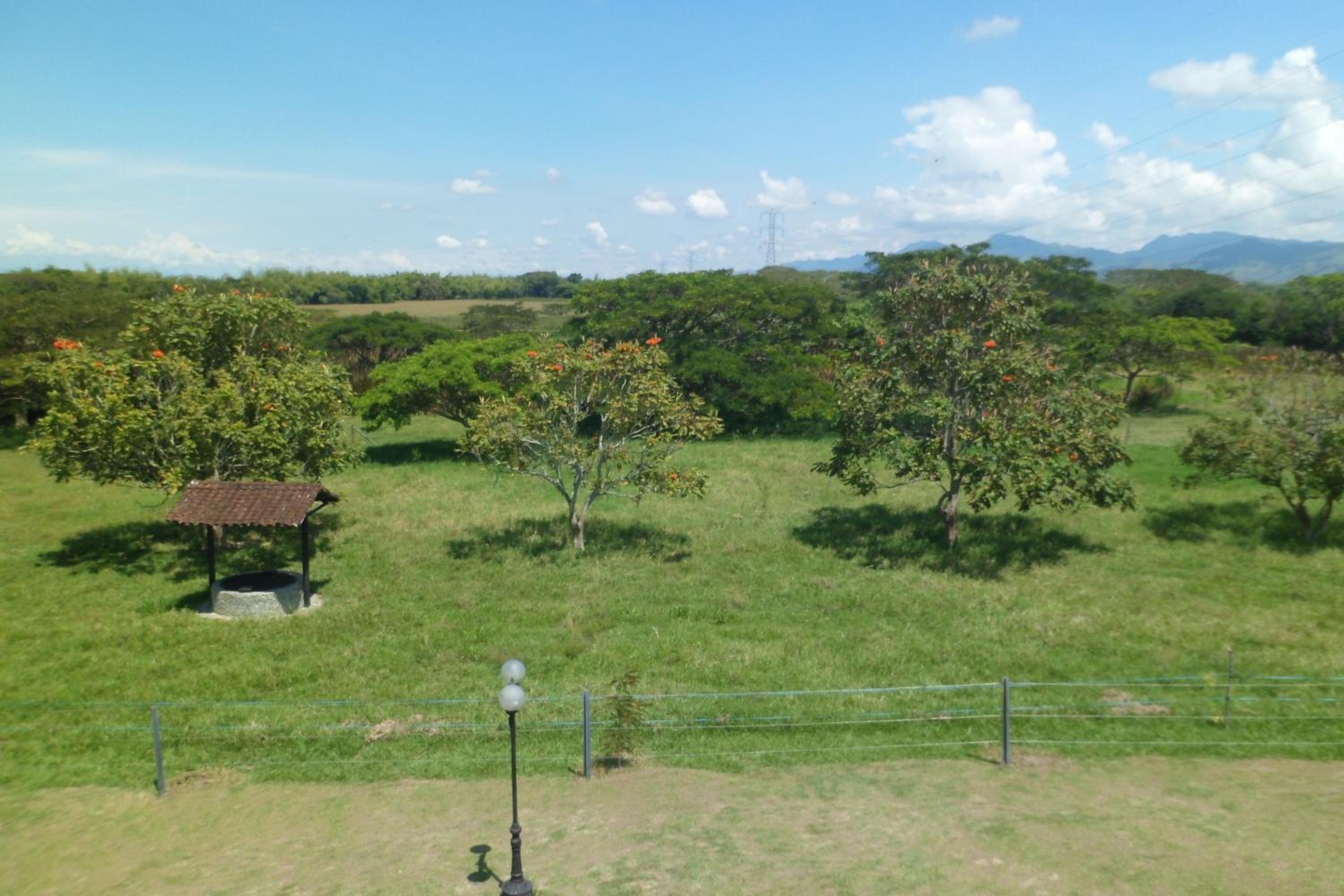 CASA CAMPESTRE LA CAMPIÑA LA VICTORIA Valle del Cauca ESPACIO COMPLETO
