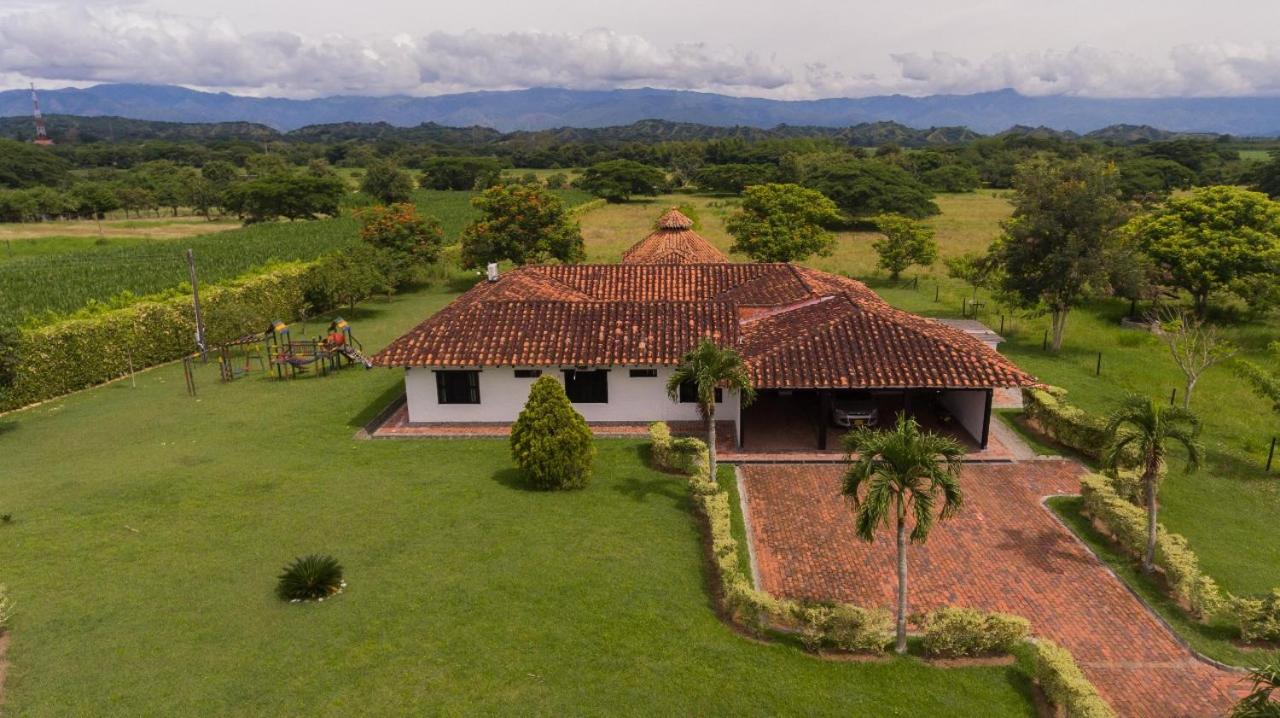 CASA CAMPESTRE LA CAMPIÑA LA VICTORIA Valle del Cauca ESPACIO COMPLETO