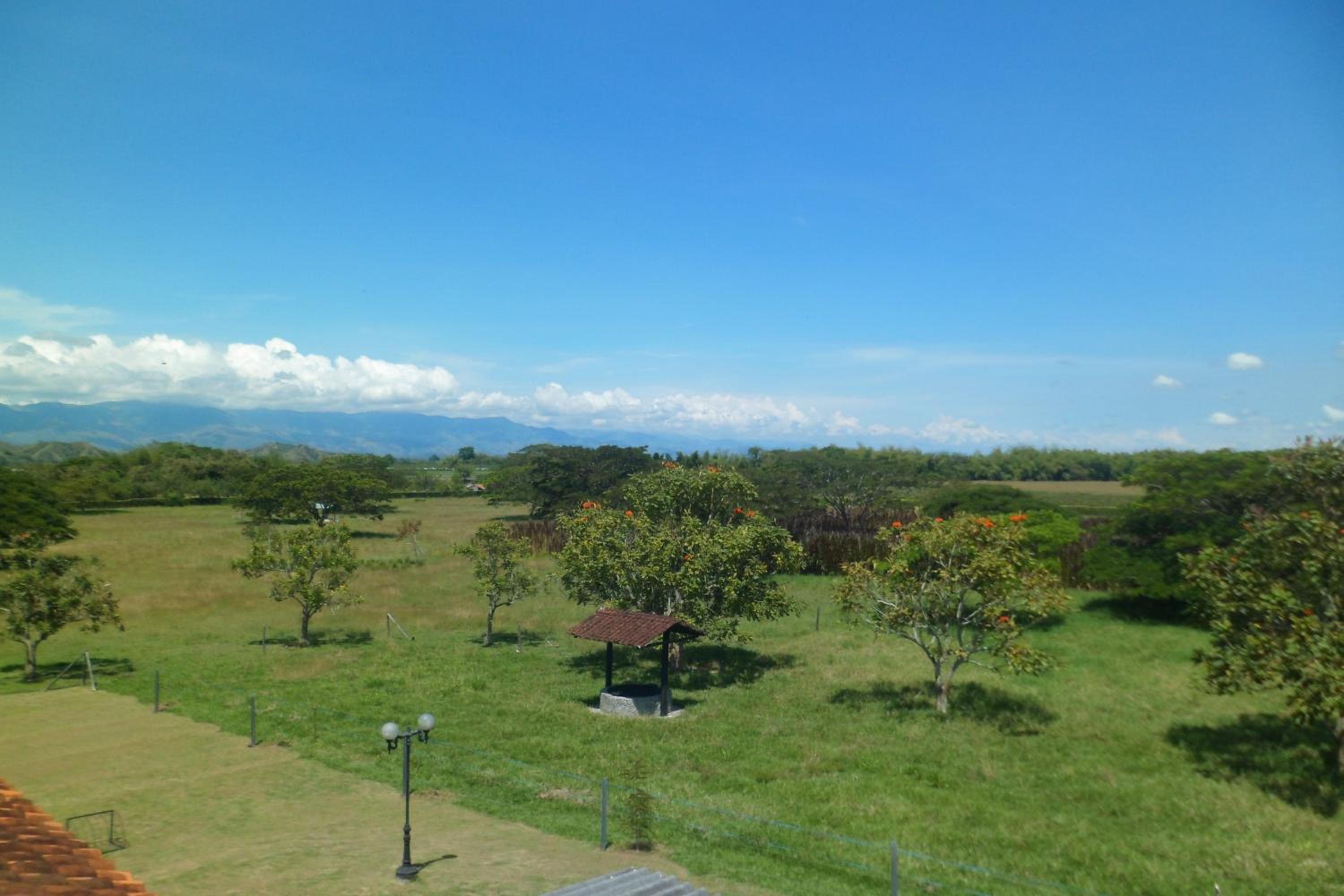 CASA CAMPESTRE LA CAMPIÑA LA VICTORIA Valle del Cauca ESPACIO COMPLETO