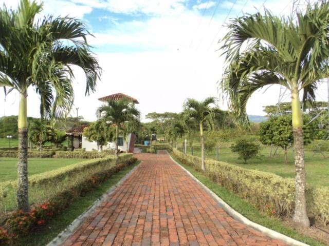 CASA CAMPESTRE LA CAMPIÑA LA VICTORIA Valle del Cauca ESPACIO COMPLETO