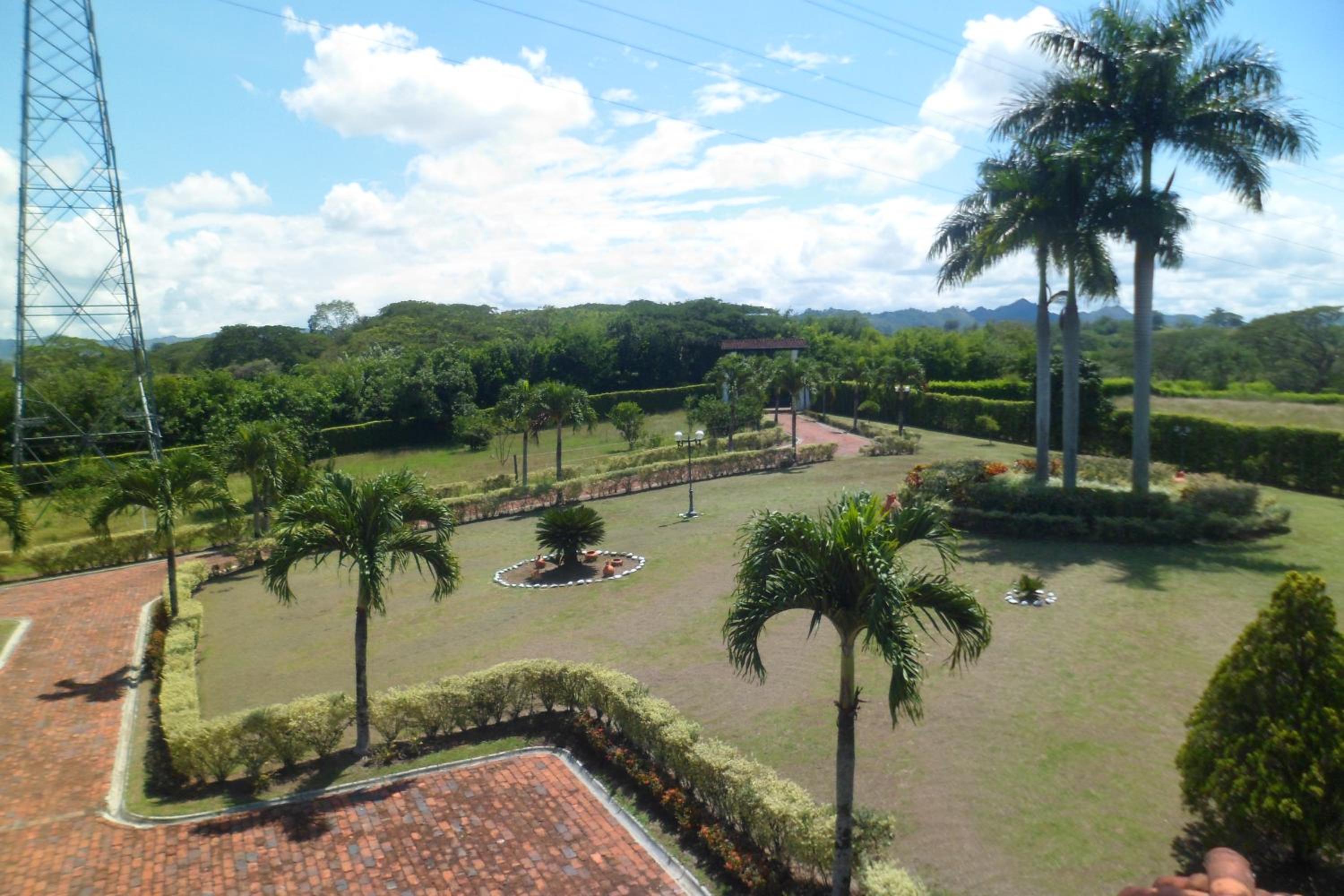 CASA CAMPESTRE LA CAMPIÑA LA VICTORIA Valle del Cauca ESPACIO COMPLETO