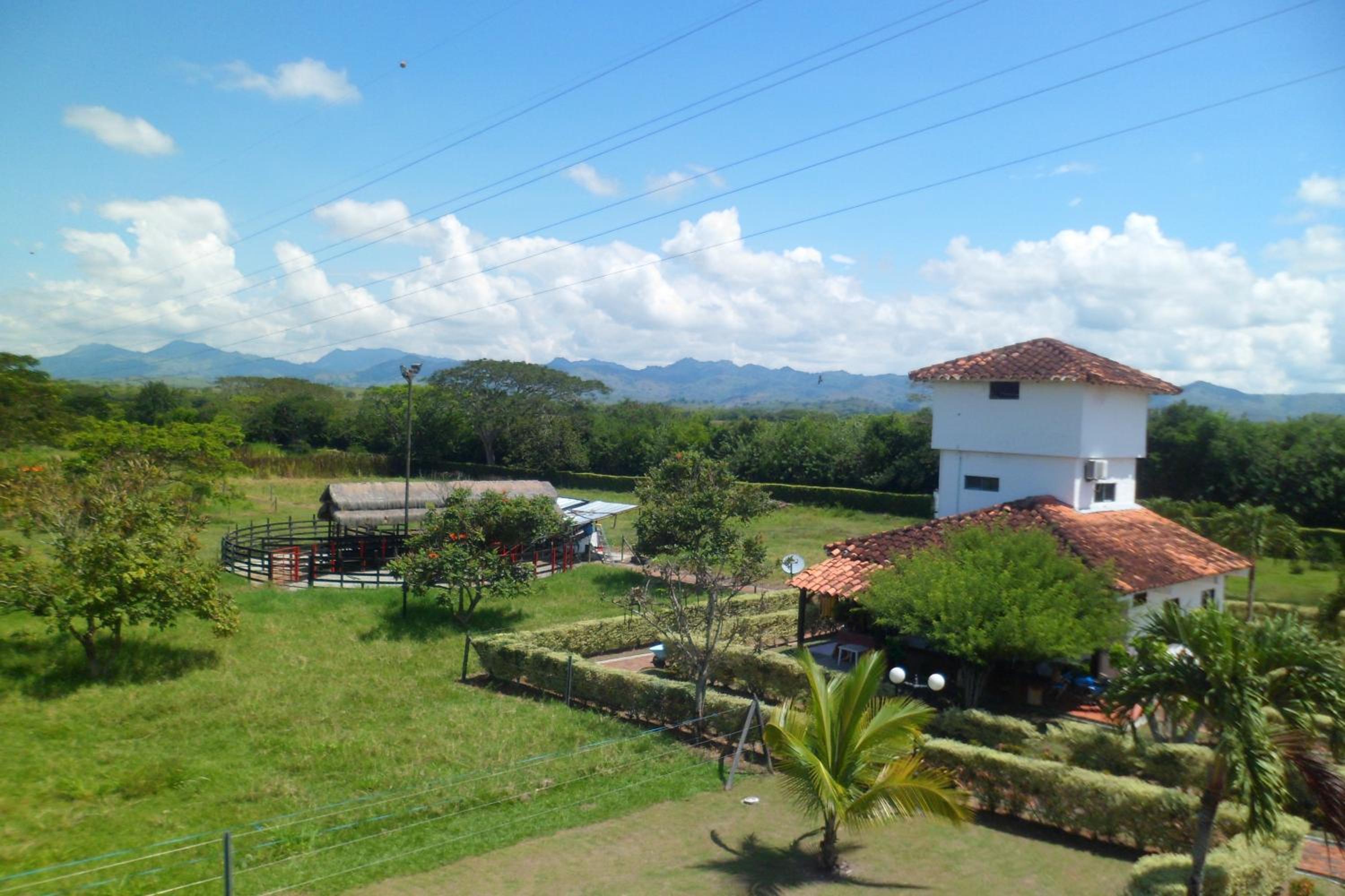 CASA CAMPESTRE LA CAMPIÑA LA VICTORIA Valle del Cauca ESPACIO COMPLETO