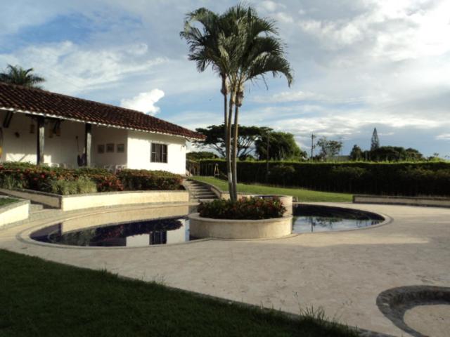 CASA CAMPESTRE LA CAMPIÑA LA VICTORIA Valle del Cauca ESPACIO COMPLETO