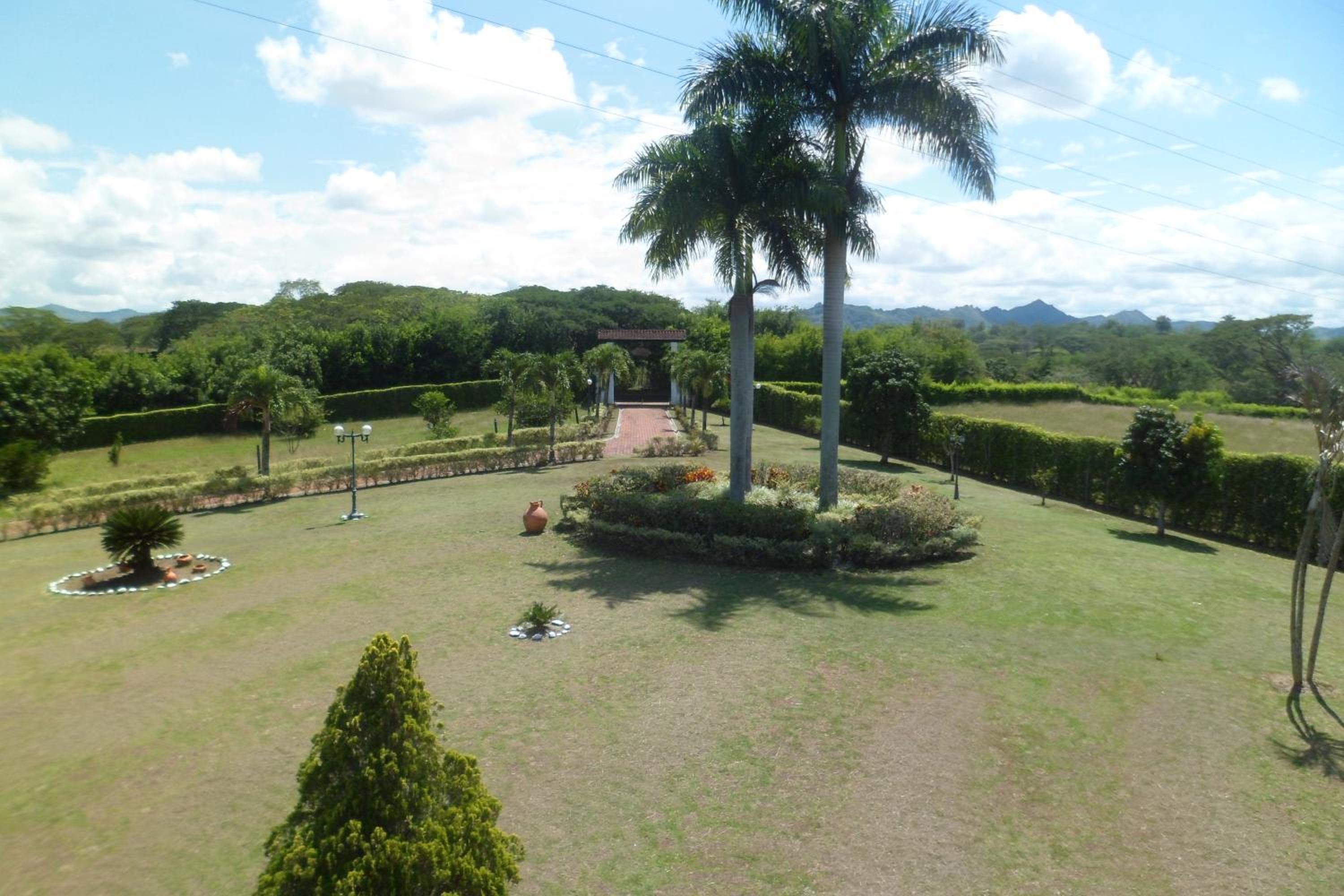 CASA CAMPESTRE LA CAMPIÑA LA VICTORIA Valle del Cauca ESPACIO COMPLETO