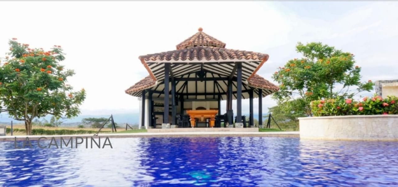 CASA CAMPESTRE LA CAMPIÑA LA VICTORIA Valle del Cauca ESPACIO COMPLETO