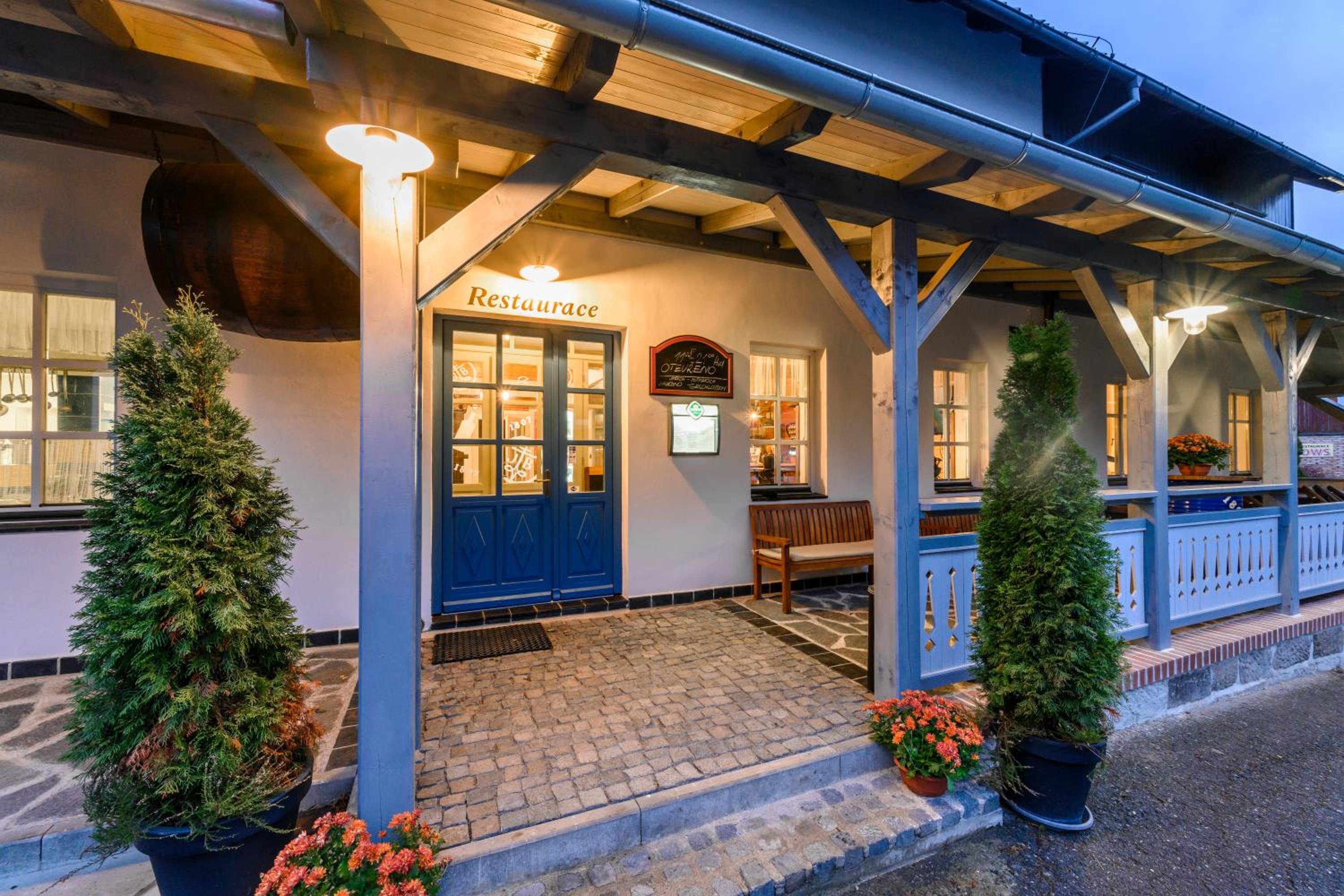 MAXMILLIAN Pension & Restaurant