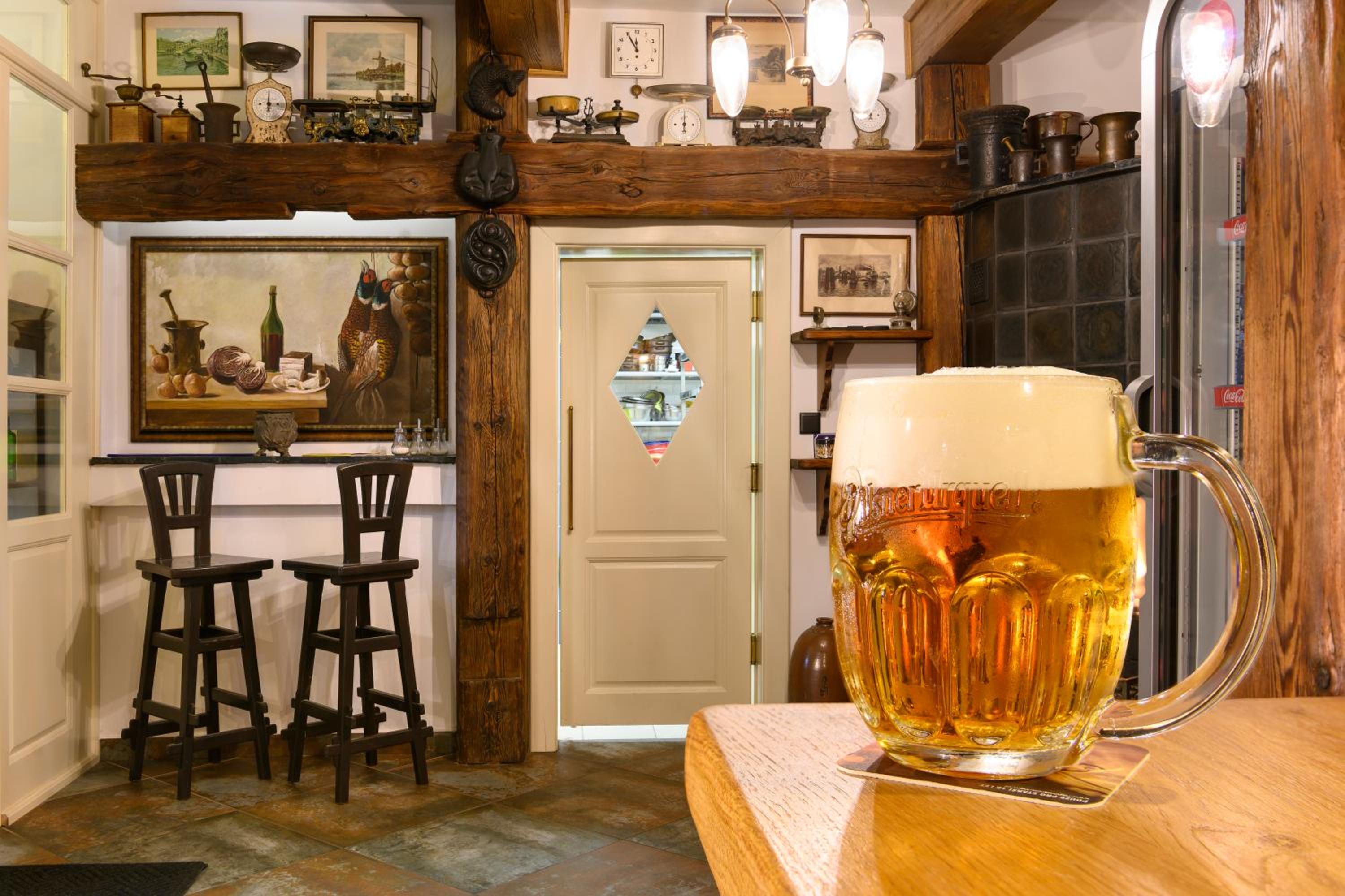 MAXMILLIAN Pension & Restaurant