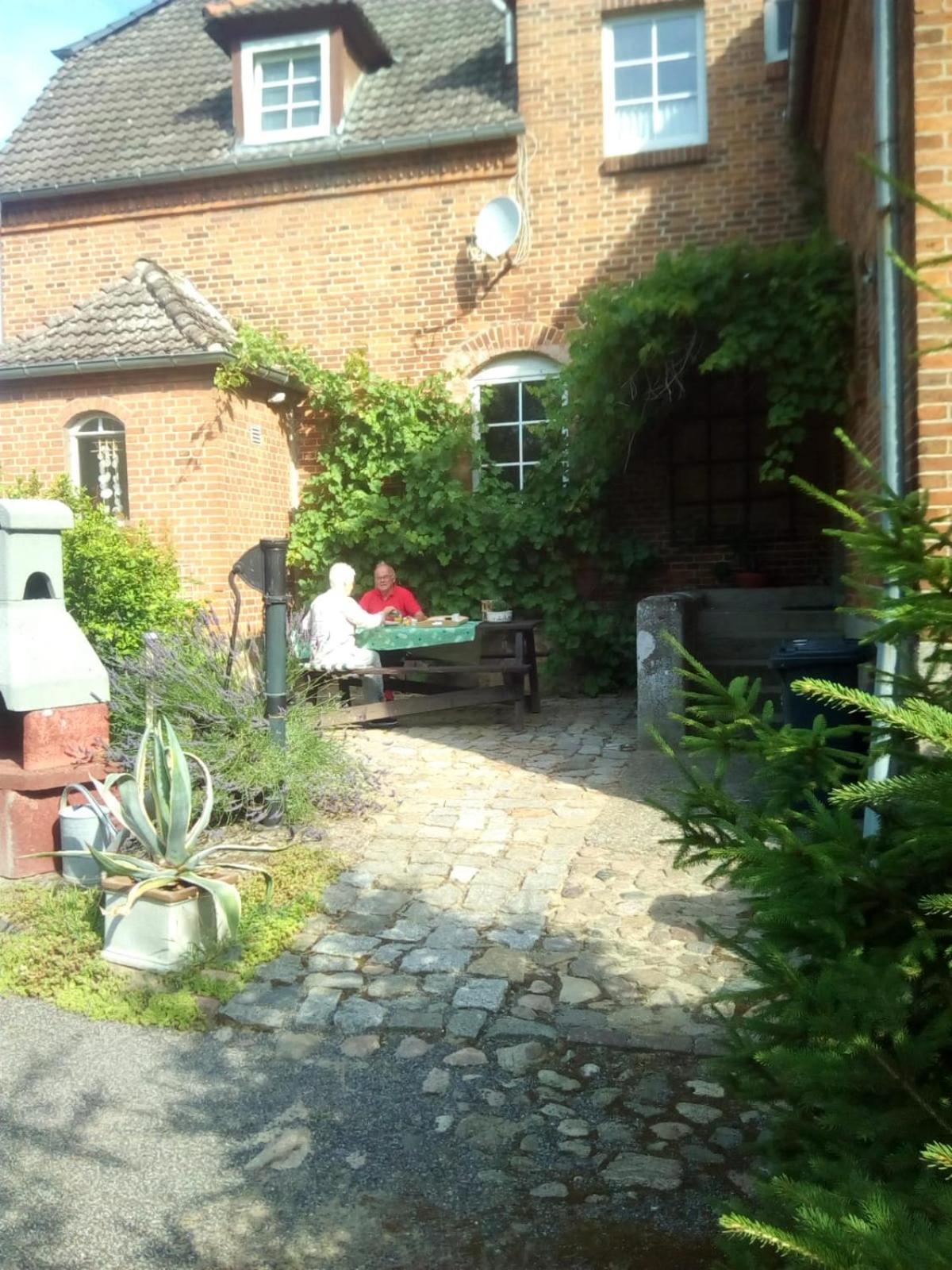 Photo 12