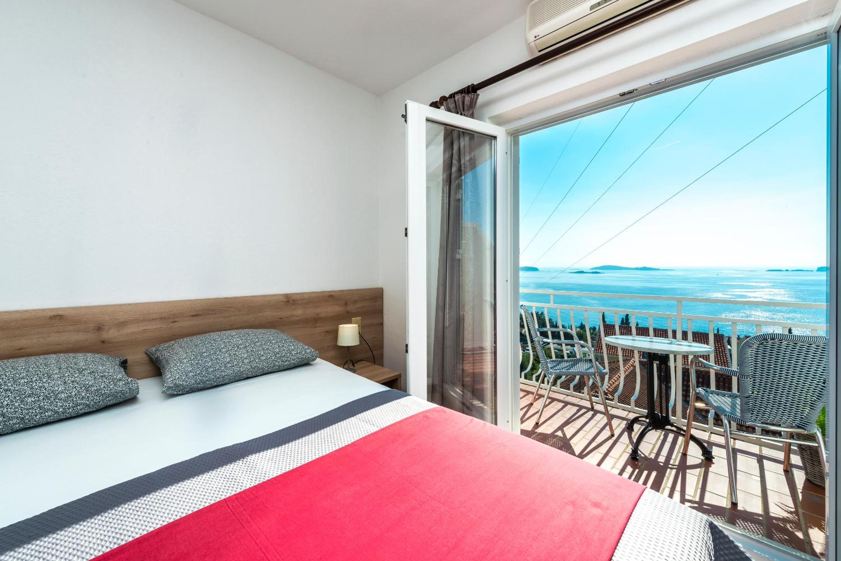 Villa Adriatic Rooms view 3